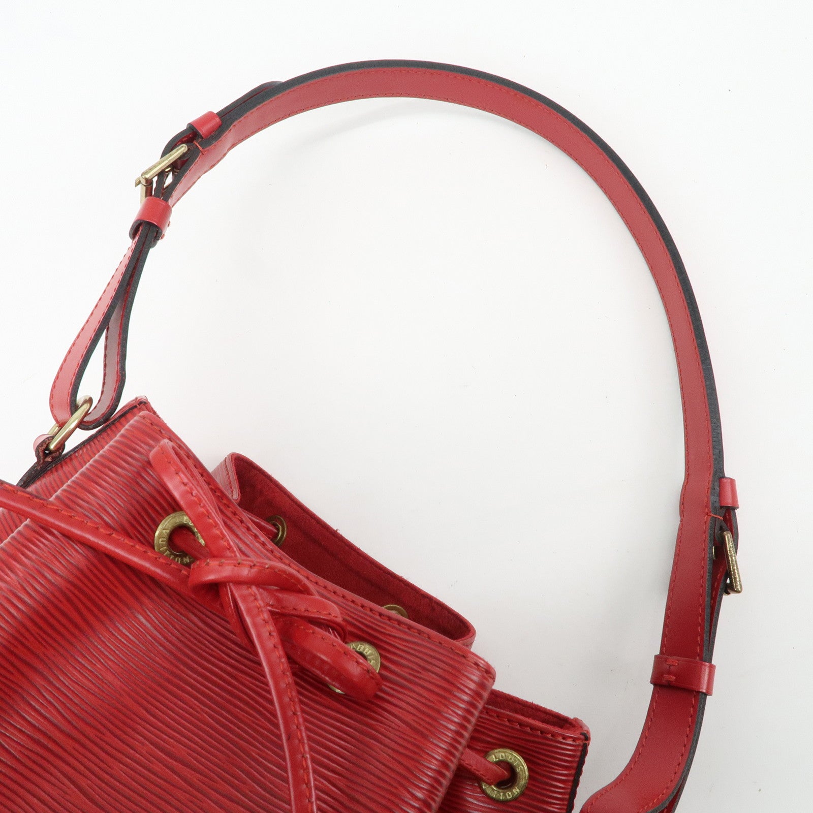 Louis Vuitton Epi Petit Noe Shoulder Bag Castilian Red M59017