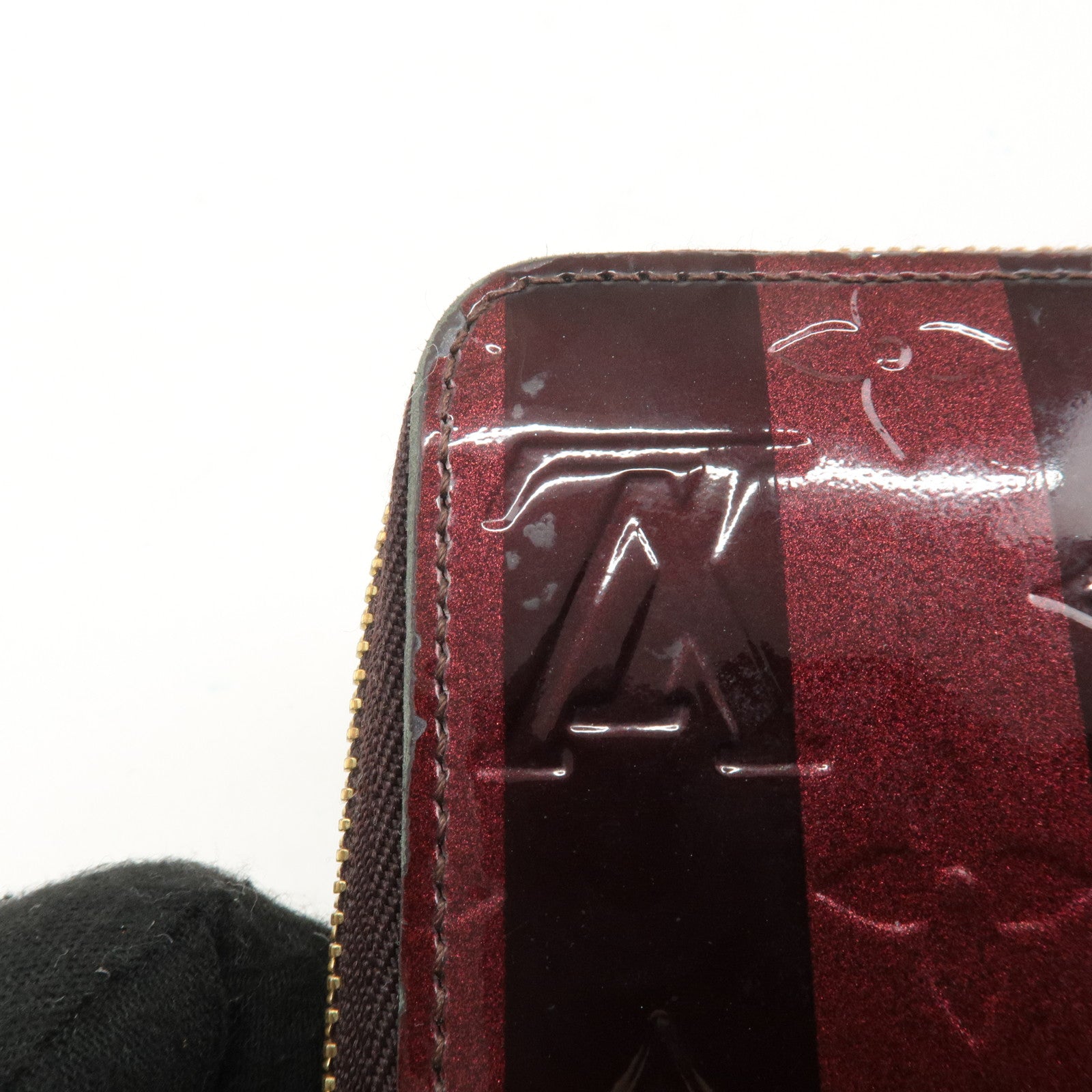 Louis Vuitton Monogram Vernis Rayure Zippy Wallet Amarante M91717