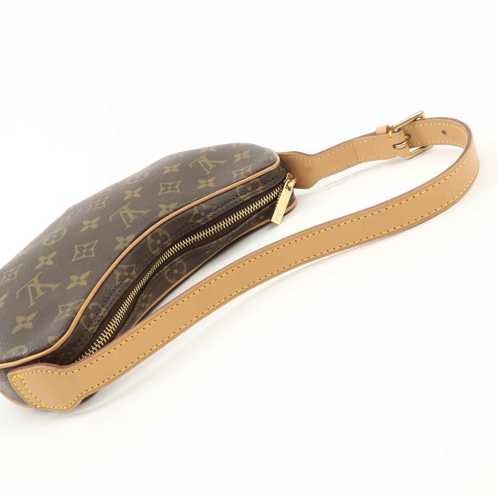 Louis Vuitton Monogram Pochette Croissant Shoulder Bag M51510