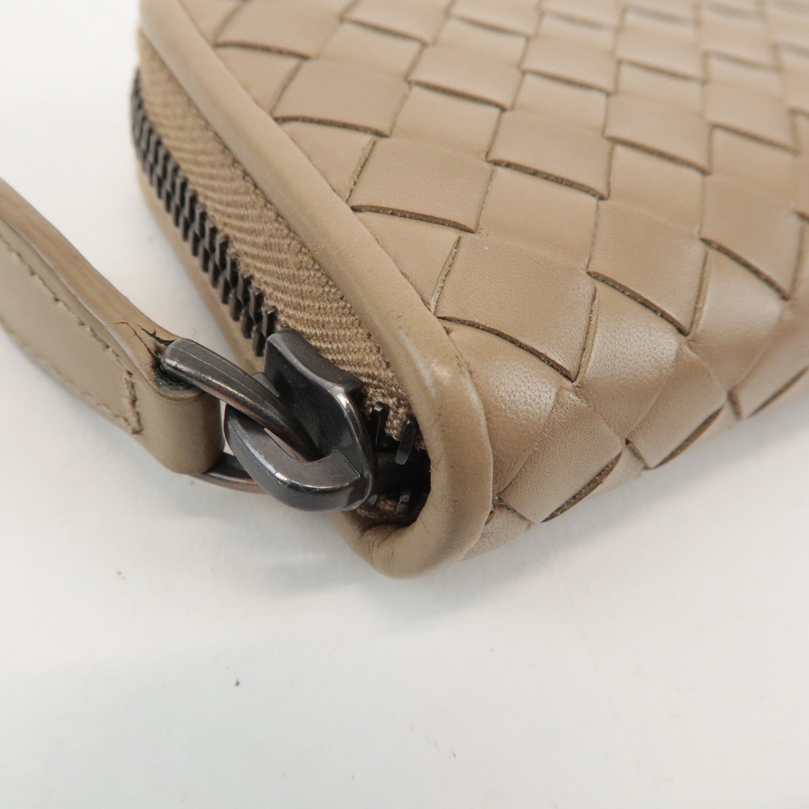 BOTTEGA VENETA Intrecciato Leather Zippy Coin Case Beige 114075