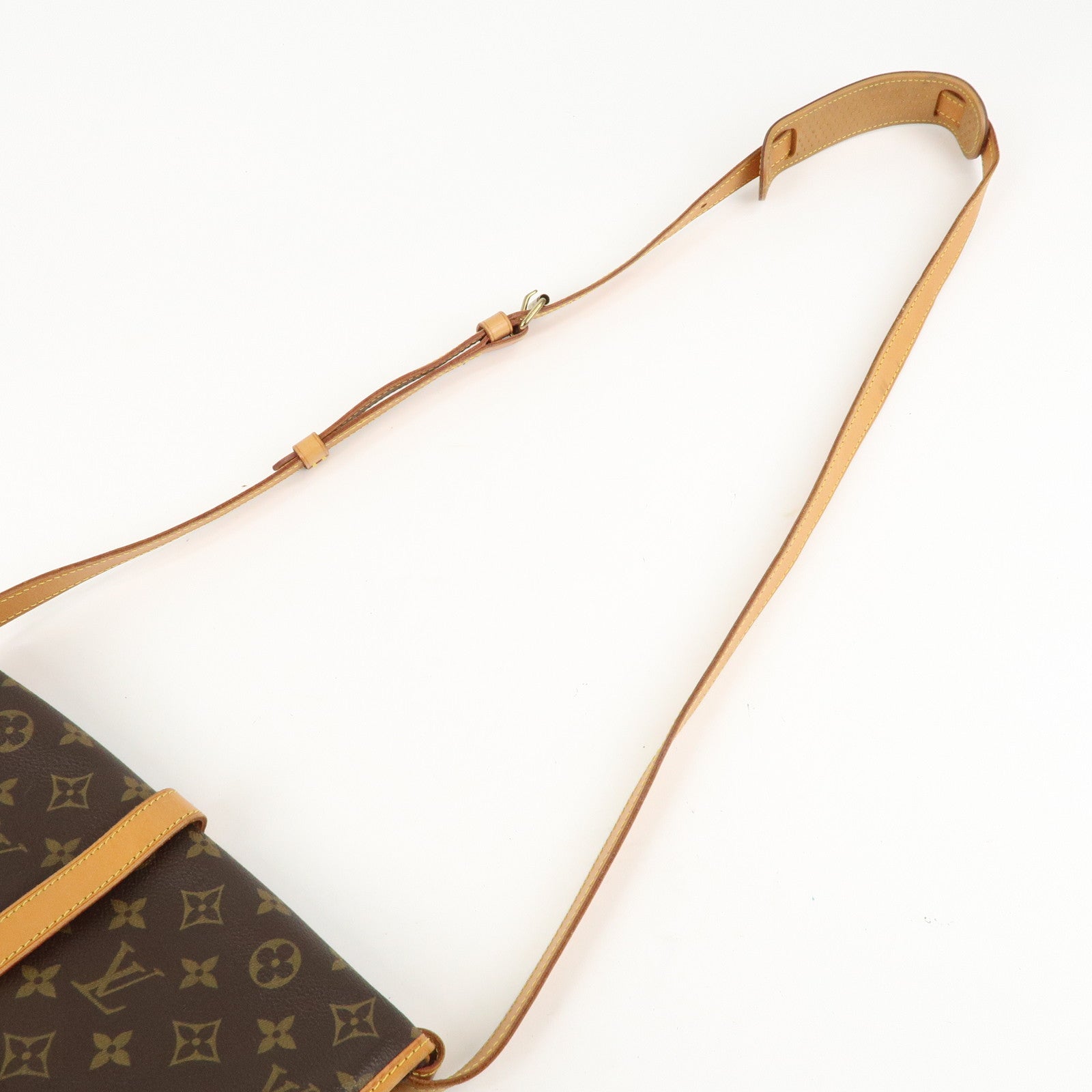 Louis Vuitton Monogram Saumur 30 Crossbody Bag Brown M42256 Used