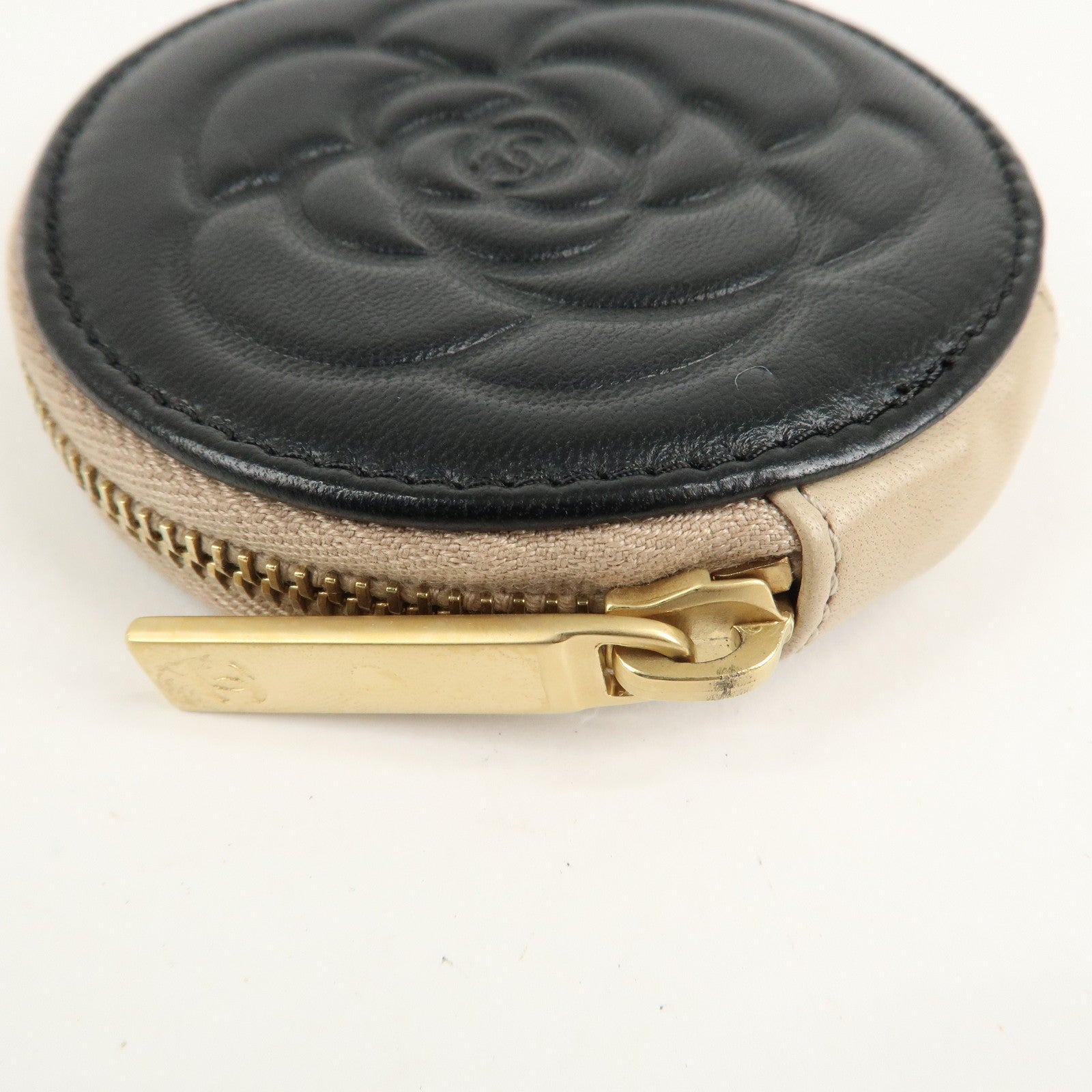 CHANEL Camelia Lamb Skin Round Zippy Coin Case Black Beige Used