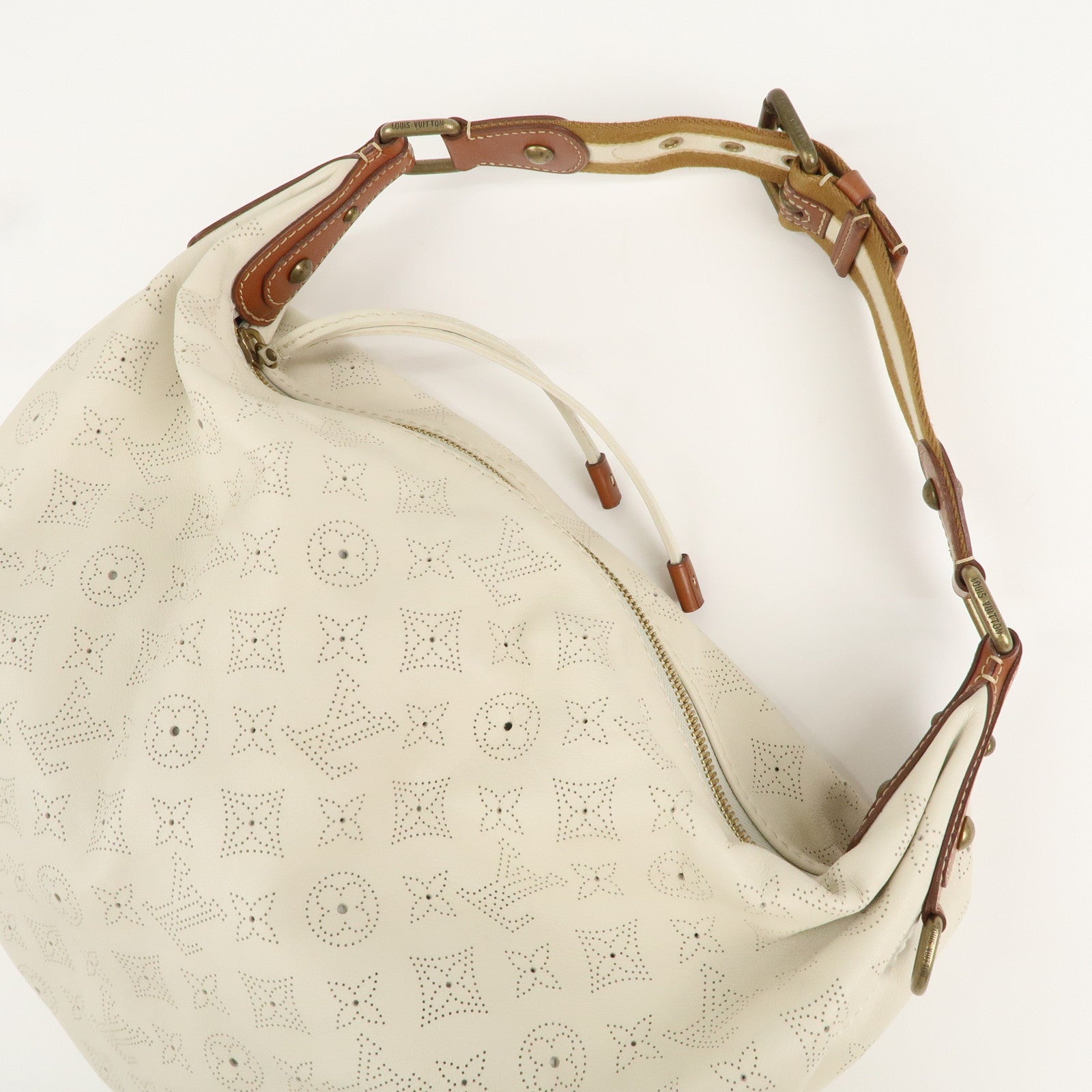 Louis Vuitton Monogram Mahina Onata GM Shoulder Bag Ivory M95460