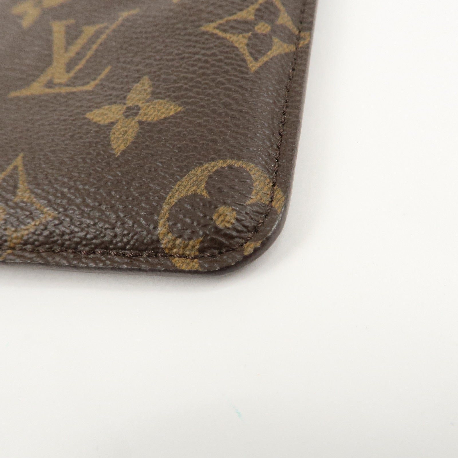 Louis Vuitton Monogram etui a lunettes MM Glasses Case M66544 Used