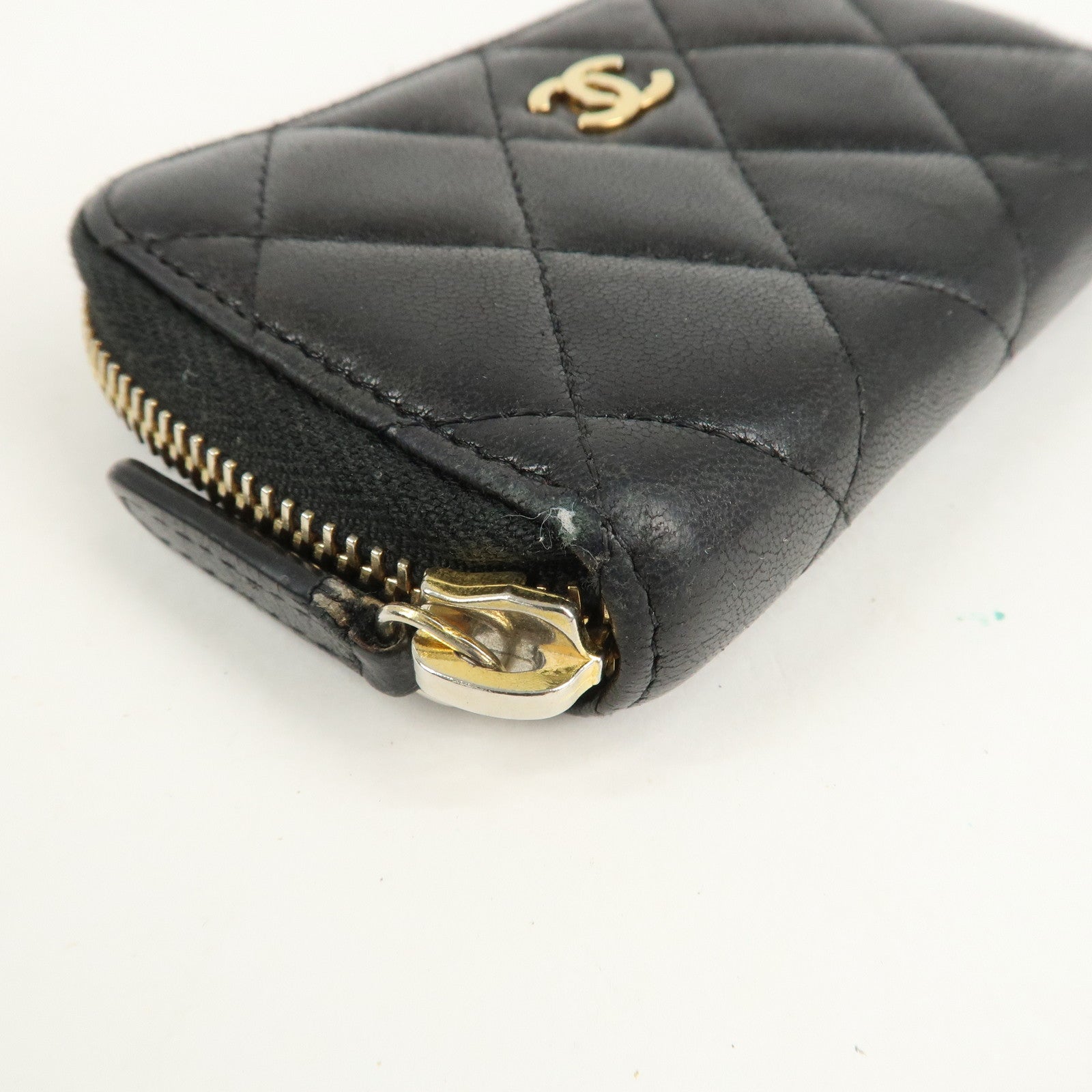 CHANEL Matelasse Lamb Skin Zip Around Coin Case Black A69271