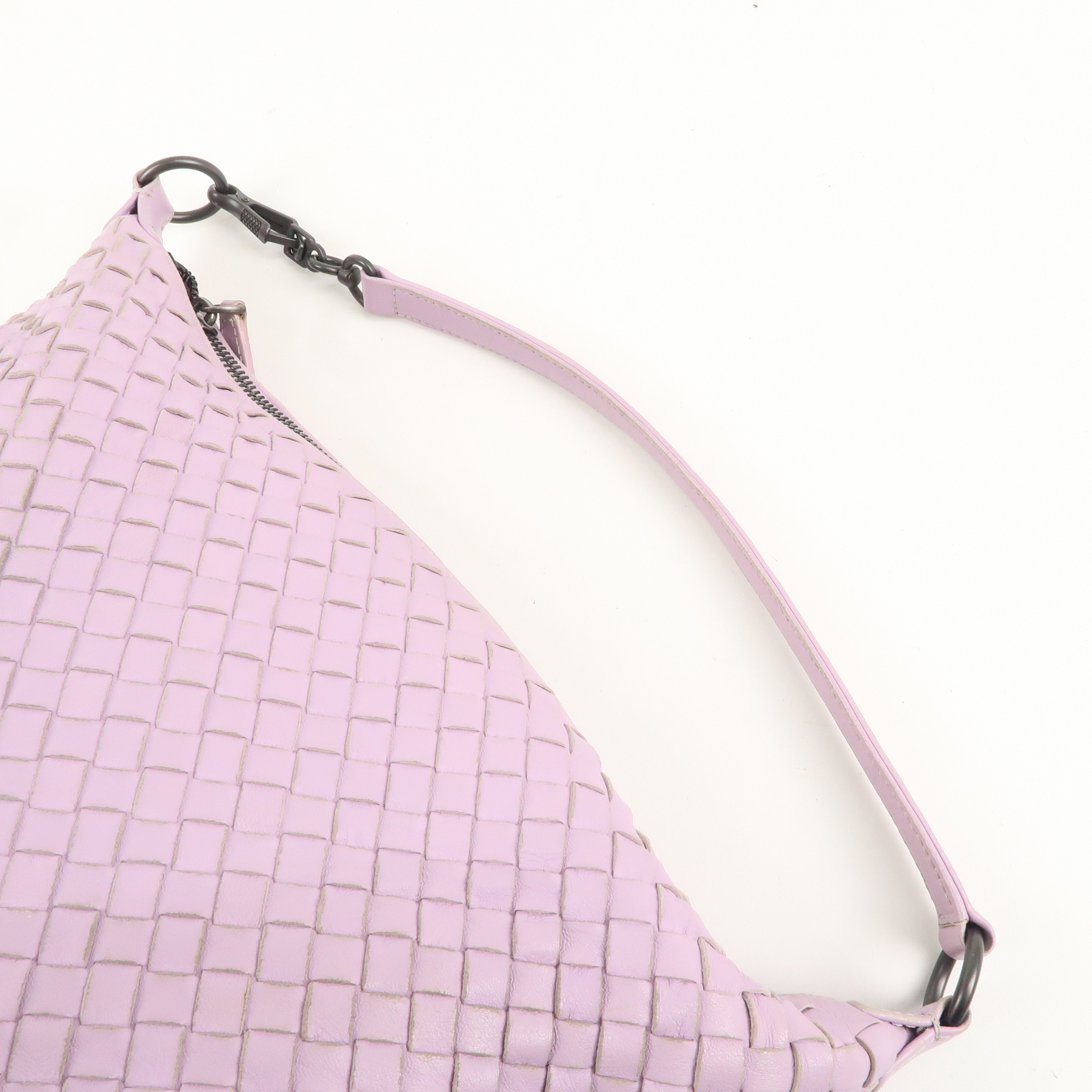 BOTTEGA VENETA Intrecciato Leather Shoulder Bag Lavender