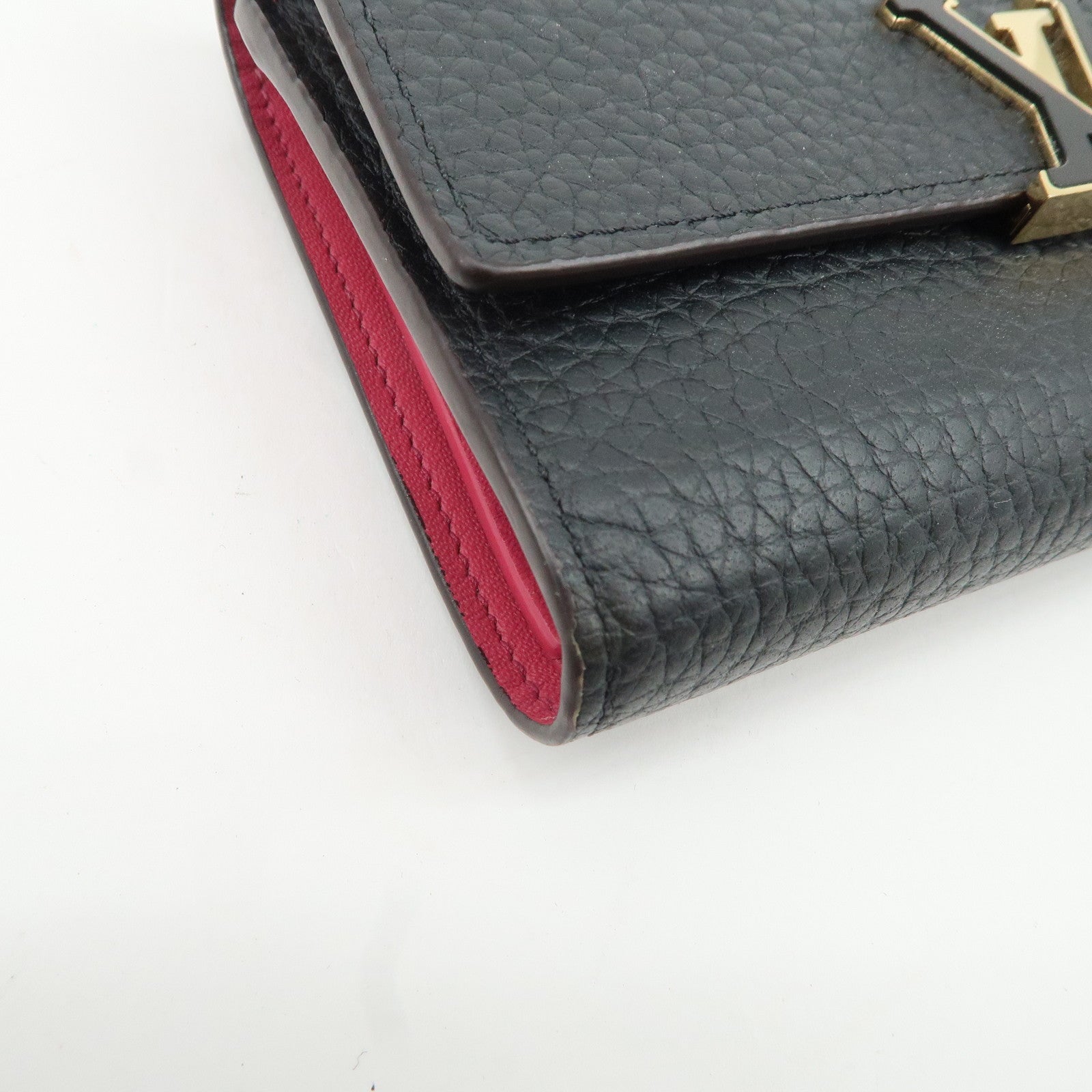 Louis Vuitton Portefeuille Capucines Compact Wallet M62157