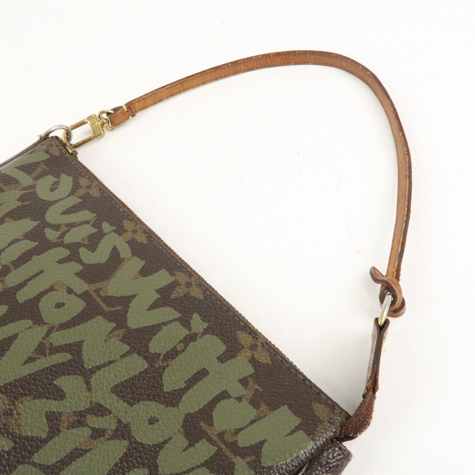 Louis Vuitton Monogram Graffiti Pochette Accessoires M92191 Used