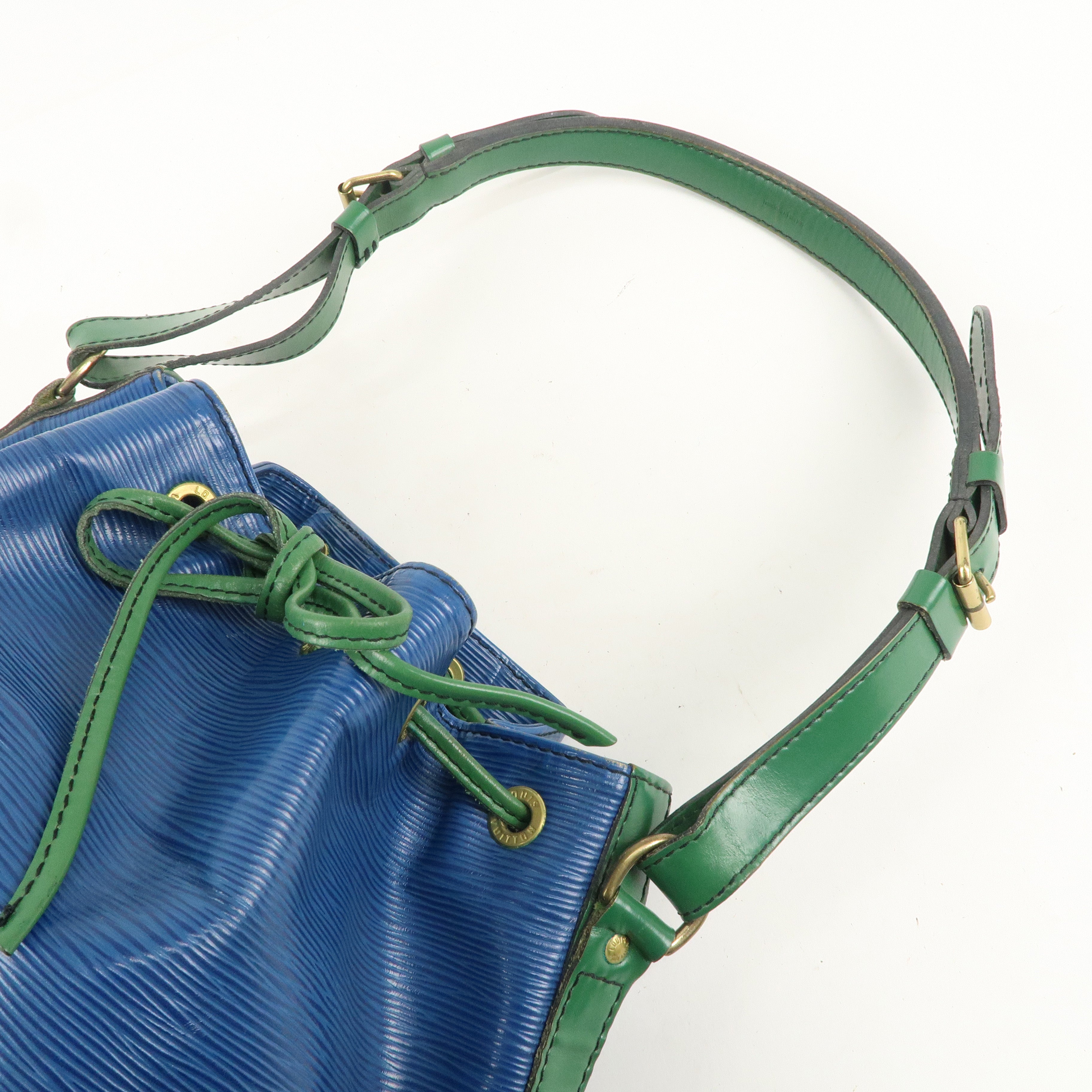 Louis Vuitton Epi Bi-Color Noe Shoulder Bag Blue Green M44044