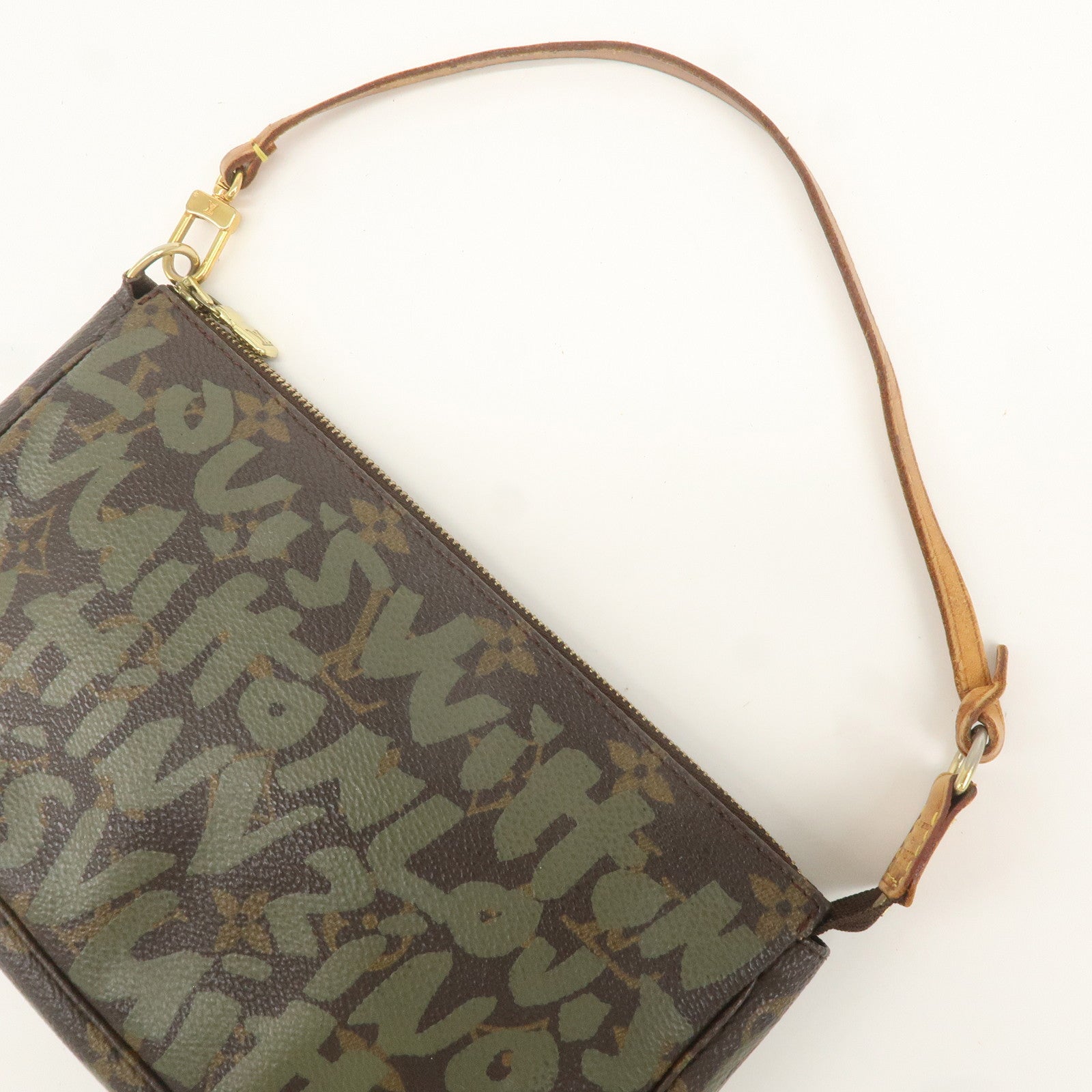 Louis Vuitton Monogram Graffiti Pochette Accessoires M92191