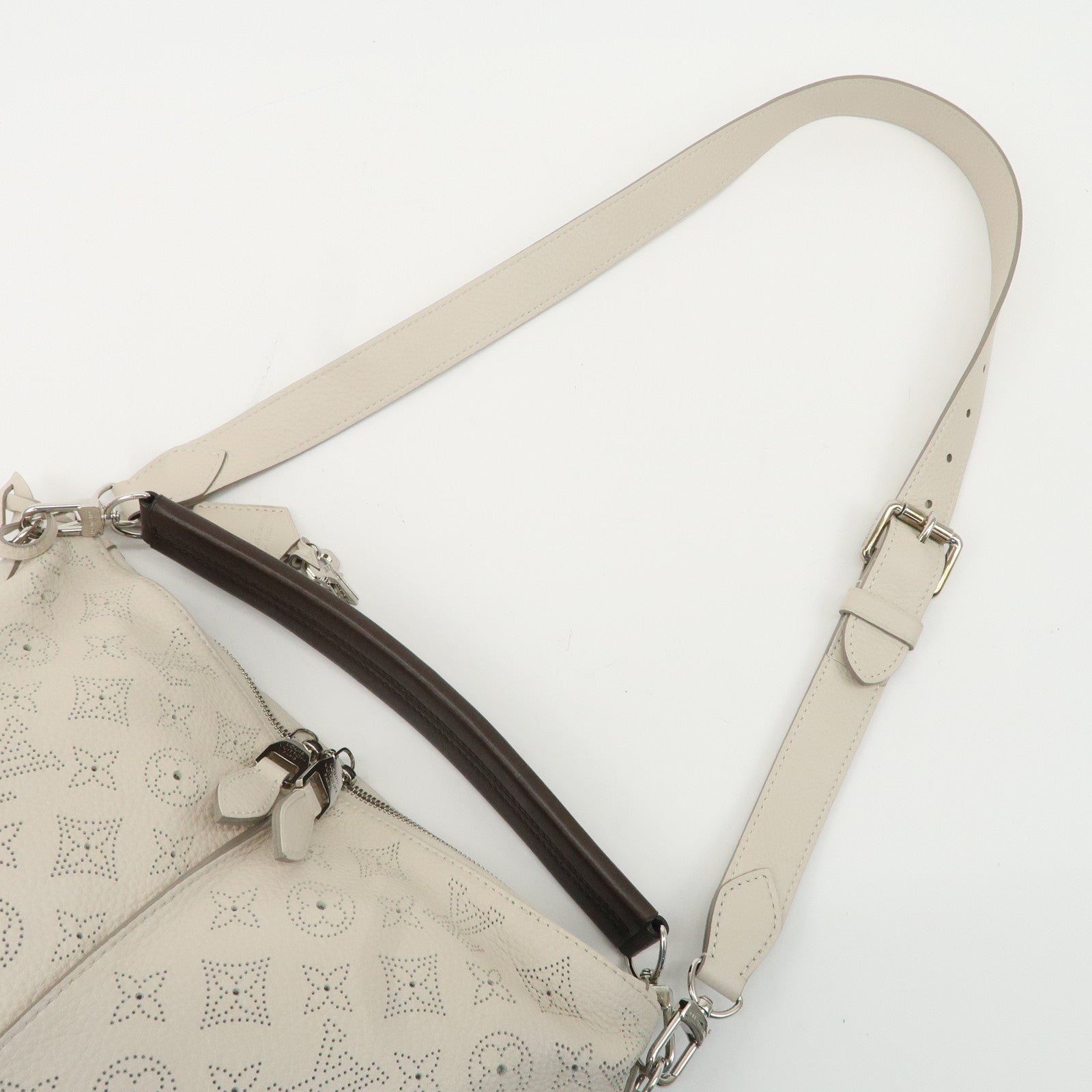 Louis Vuitton Monogram Mahina Selene PM Shoulder Bag Blanc M94275 Used