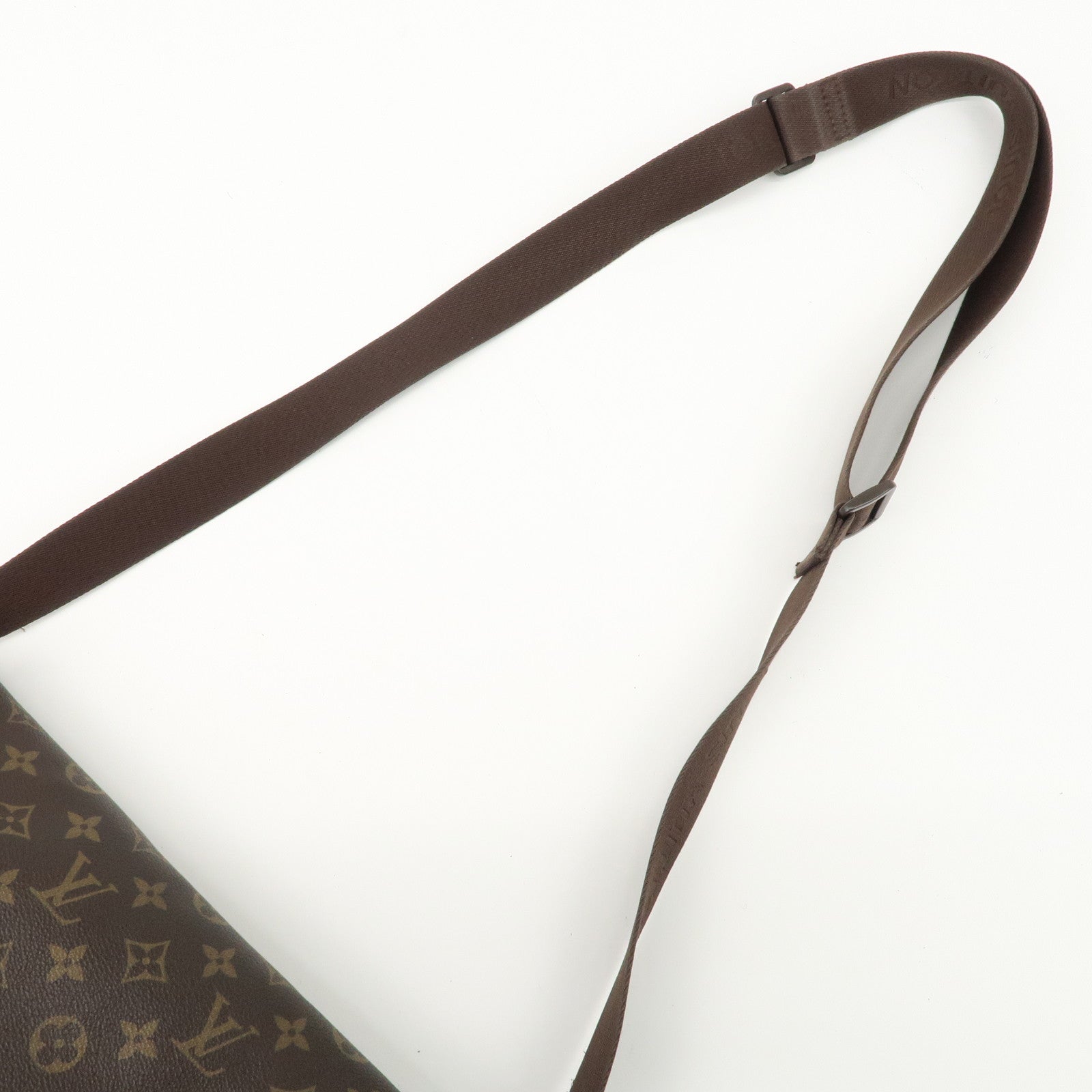 Louis Vuitton Monogram Messenger MM Beaubourg Crossbody Bag M97038 Used