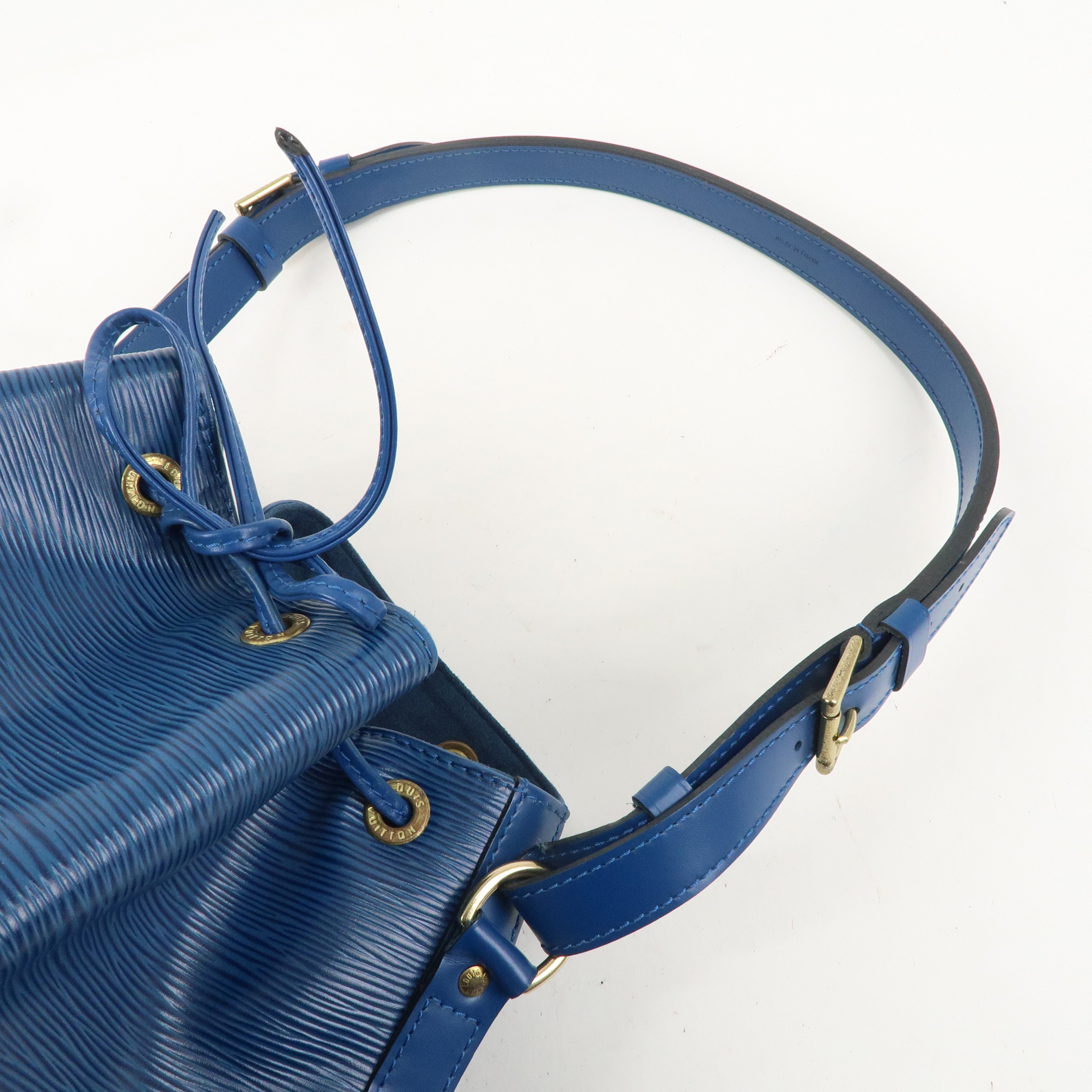 Louis Vuitton Epi Noe Shoulder Bag Toledo Blue M44005