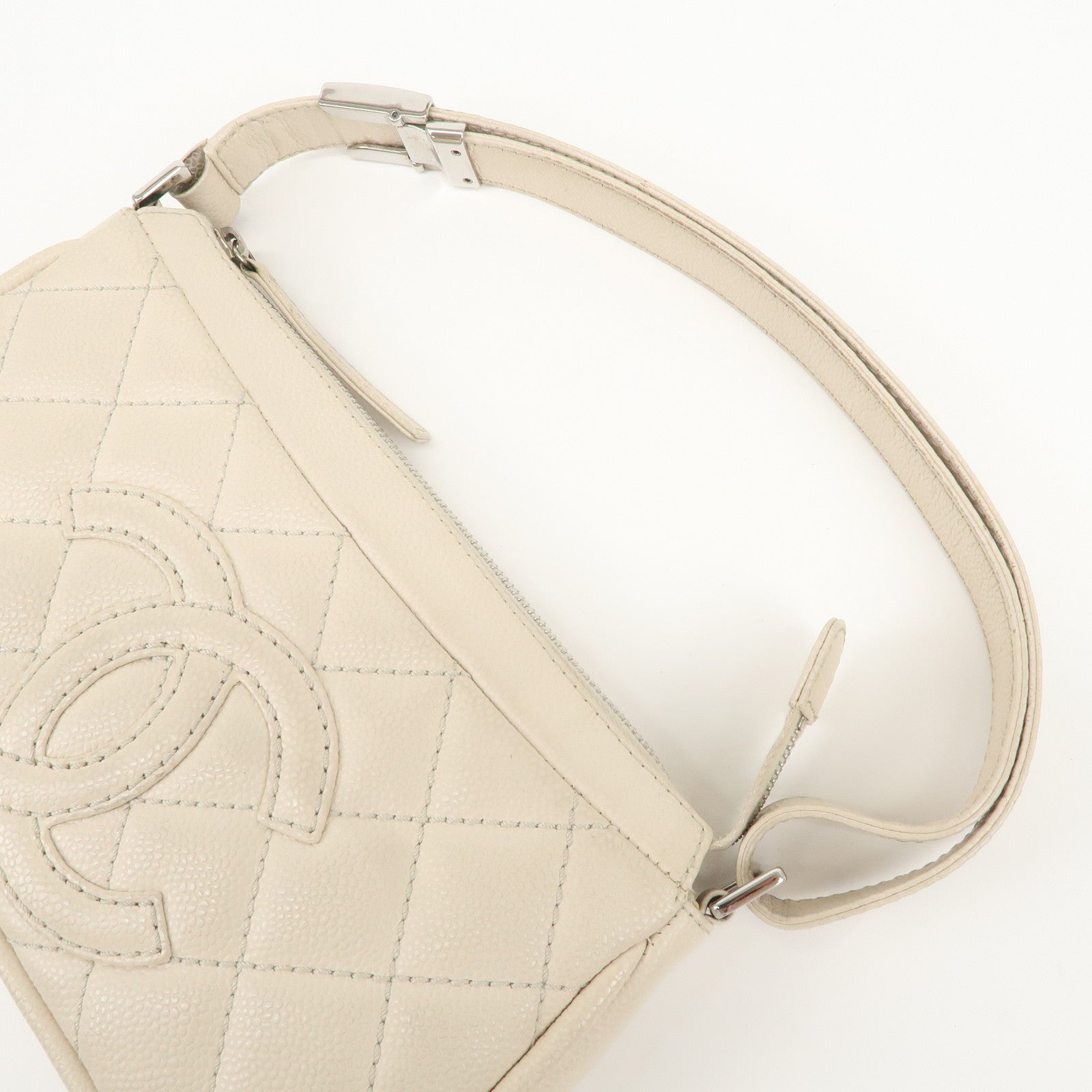 CHANEL Matelasse Caviar Skin Shoulder Bag Ivory Silver HDW Used