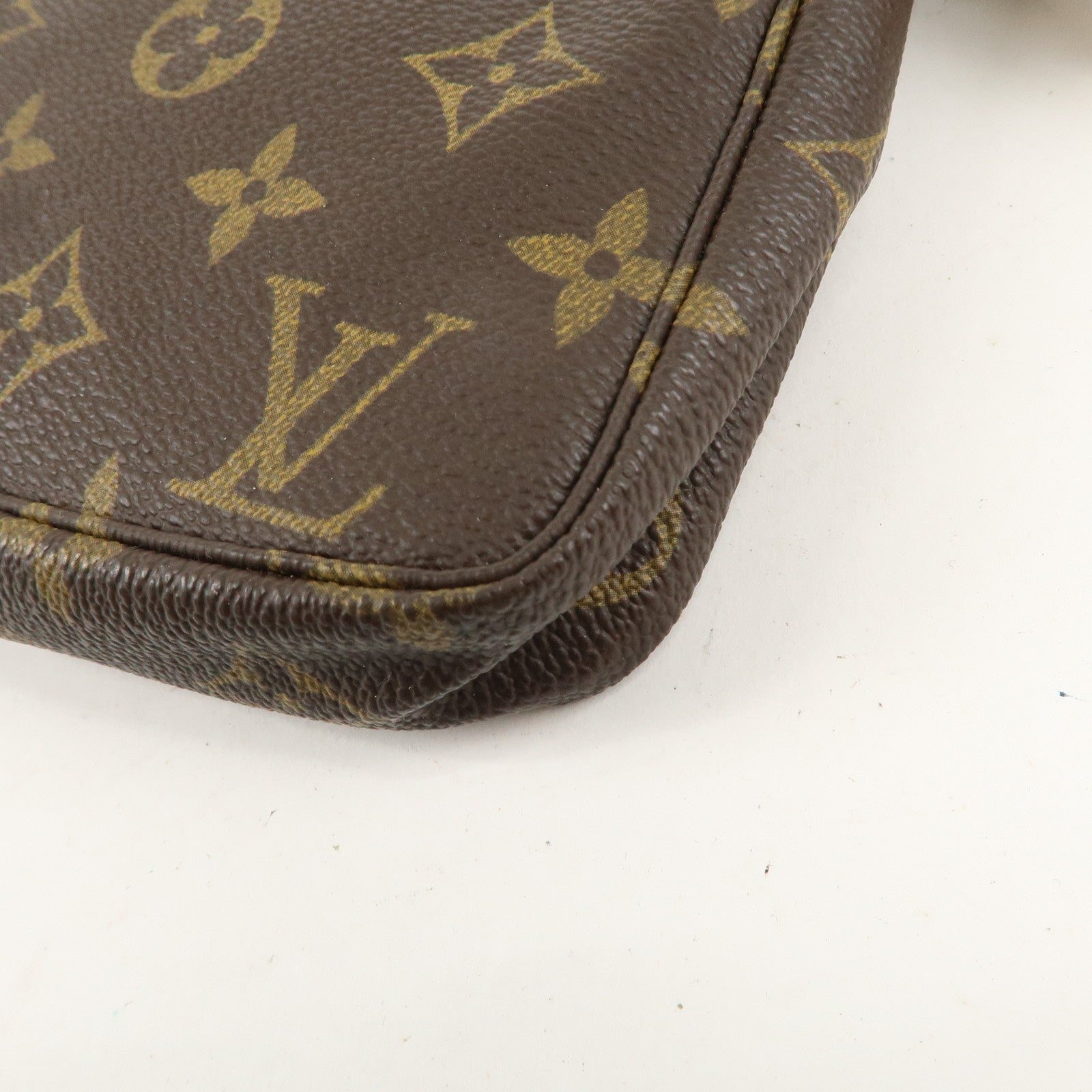 Louis Vuitton Monogram Pochette Accessoir Hand Bag Brown M51980