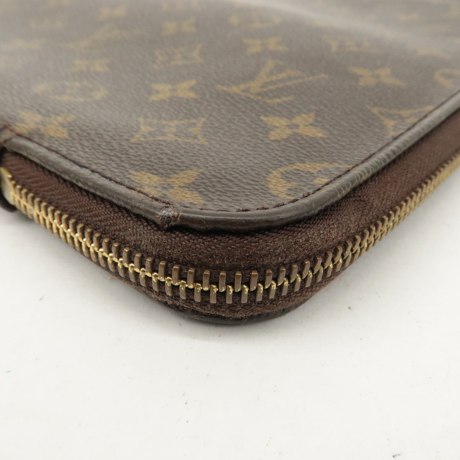 Louis Vuitton Monogram Posh Documents Clutch Bag M53456