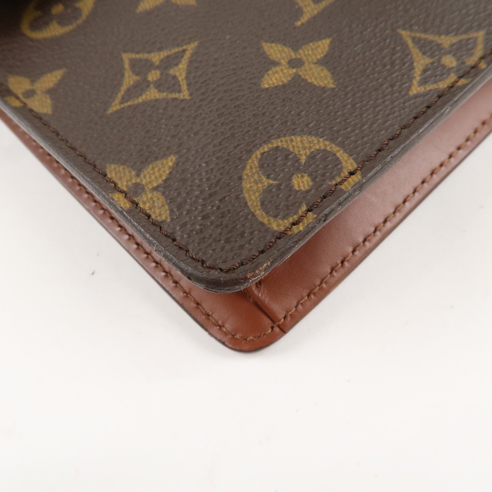 Louis Vuitton Monogram Canvas Chaillot Clutch Bag M51788