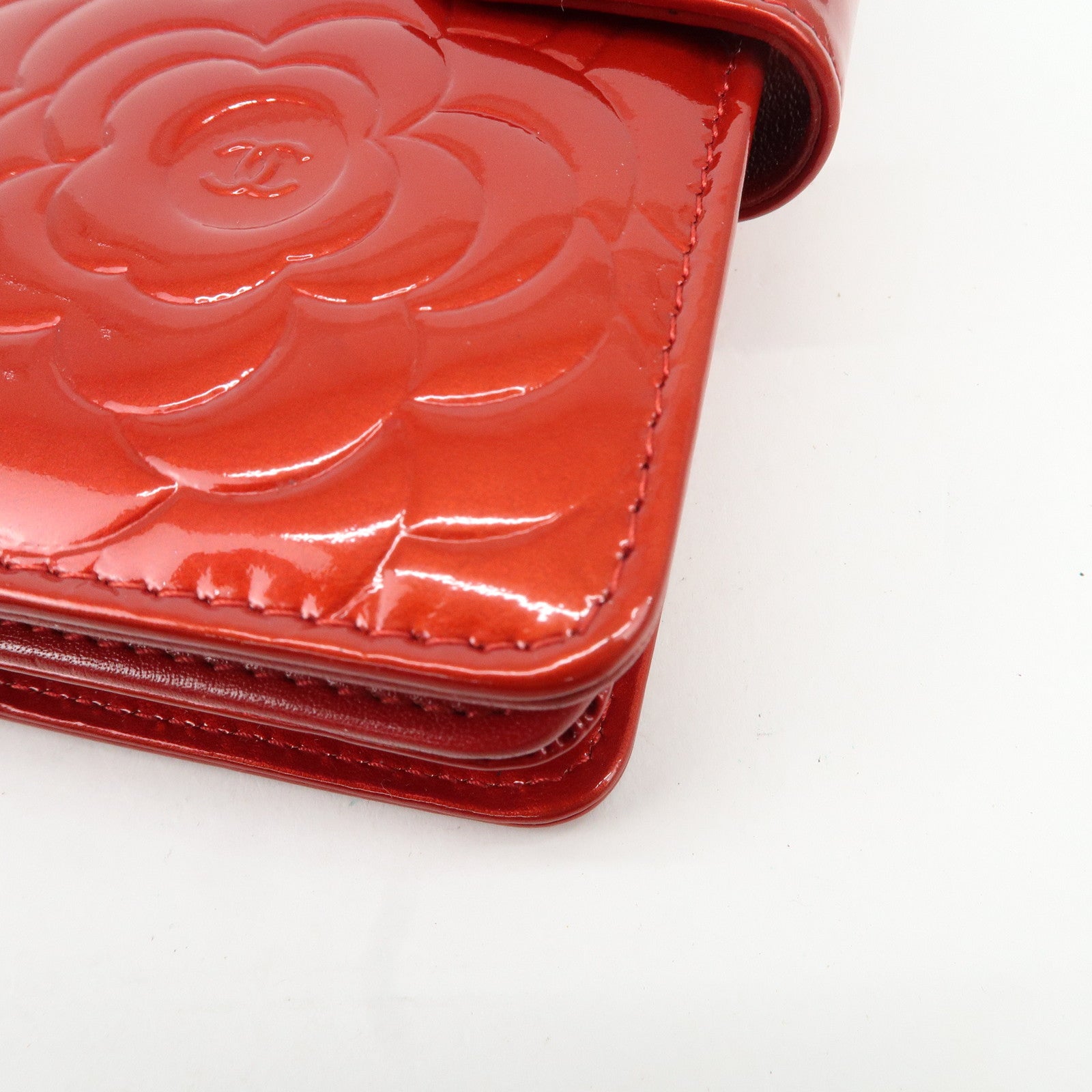 CHANEL Camellia Patent Leather Bi-fold Wallet Red Used