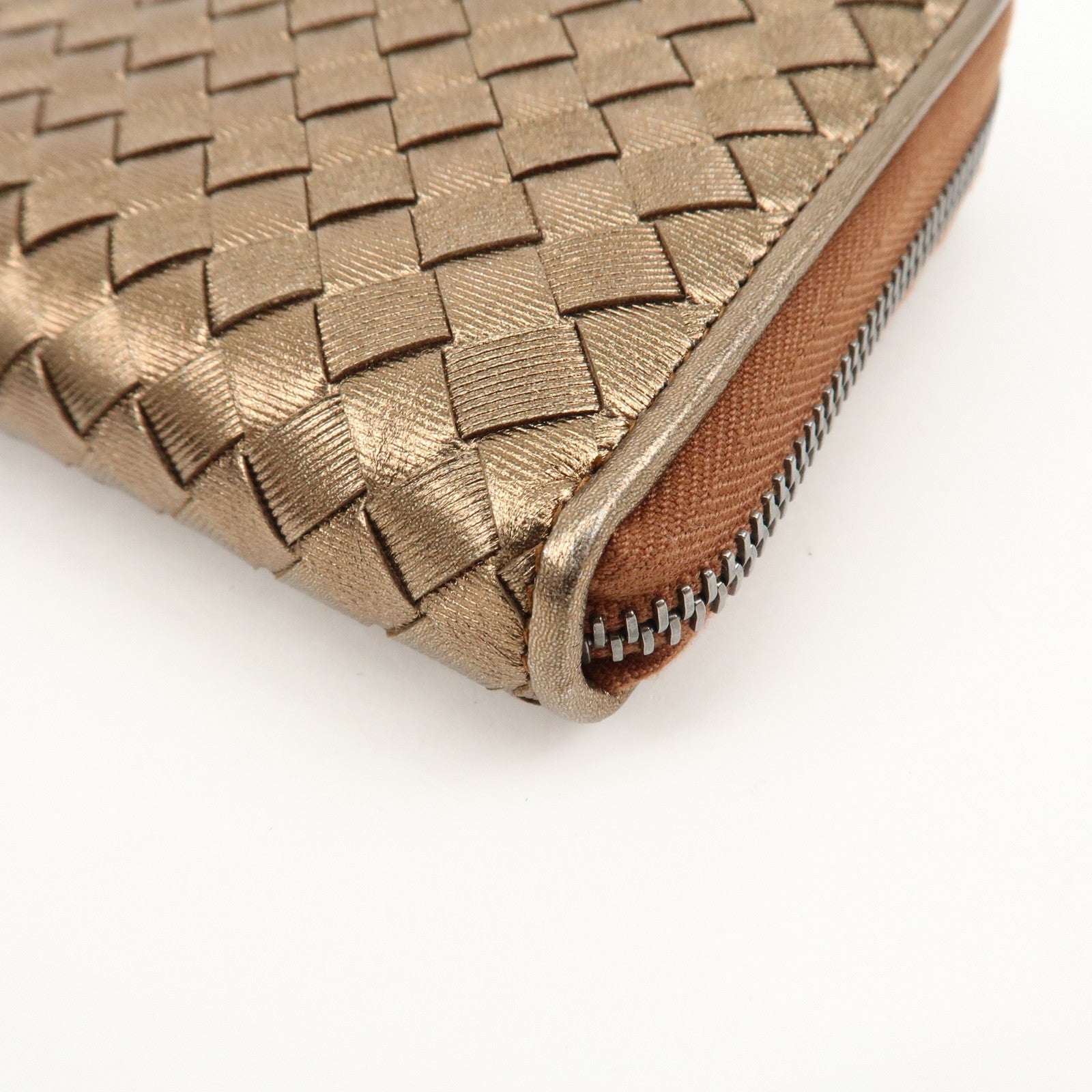 BOTTEGA VENETA Intrecciato Leather Zipper Wallet Metalic 114076