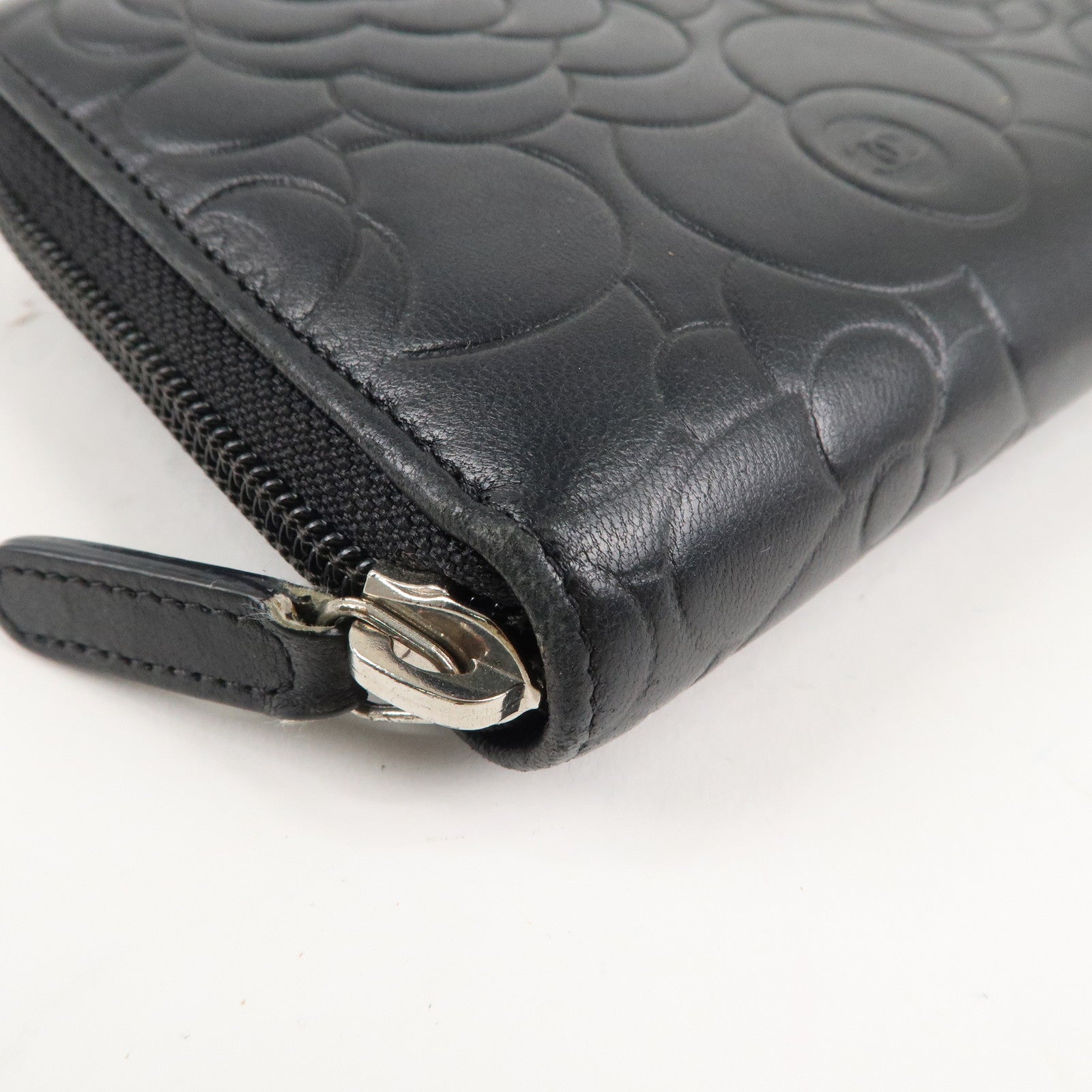 CHANEL Camellia Lamb Skin Zippy Round Long Wallet Black