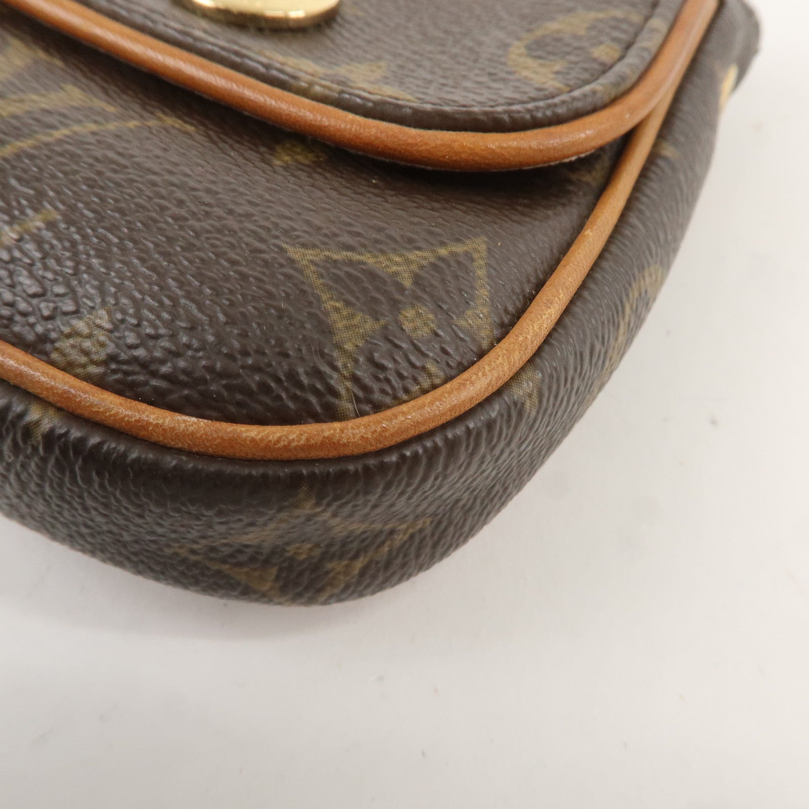 Louis Vuitton Monogram Pochette Cancun Shoulder Bag M60018