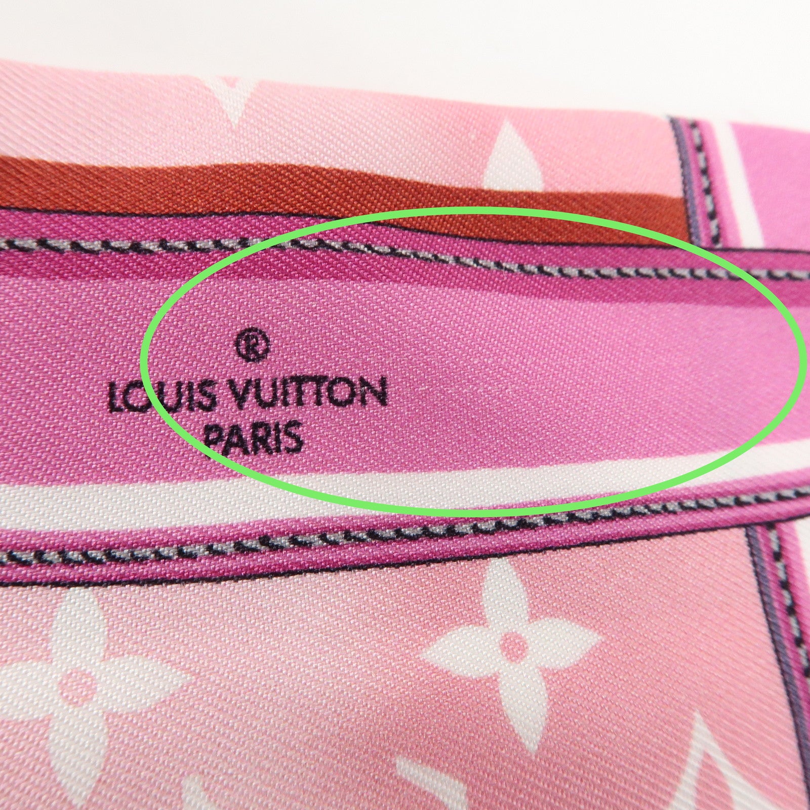 Louis Vuitton 100% Silk Bandeau Confidential Eskale Scarf M76103