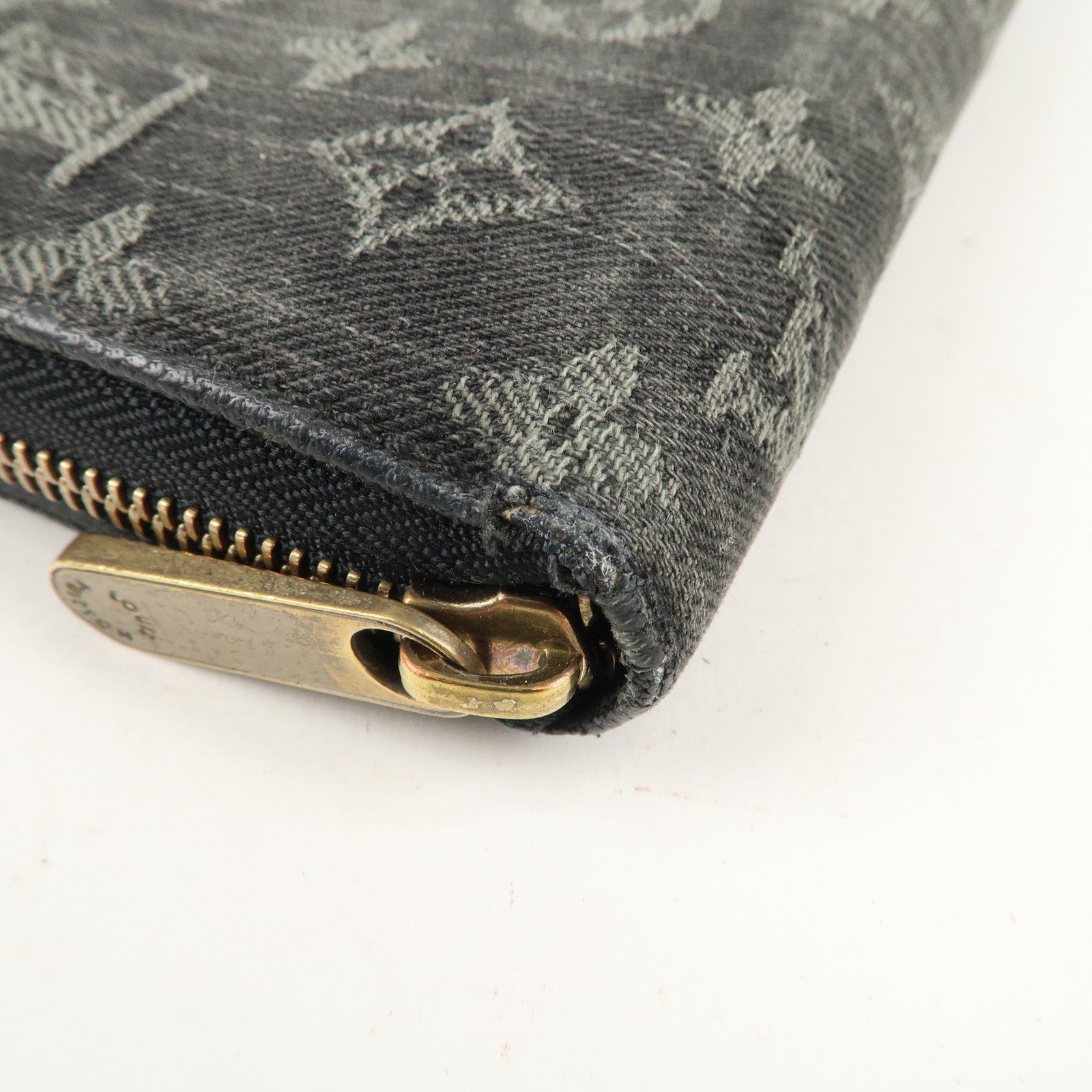 Louis Vuitton Monogram Denim Zippy Wallet Noir Black M95614