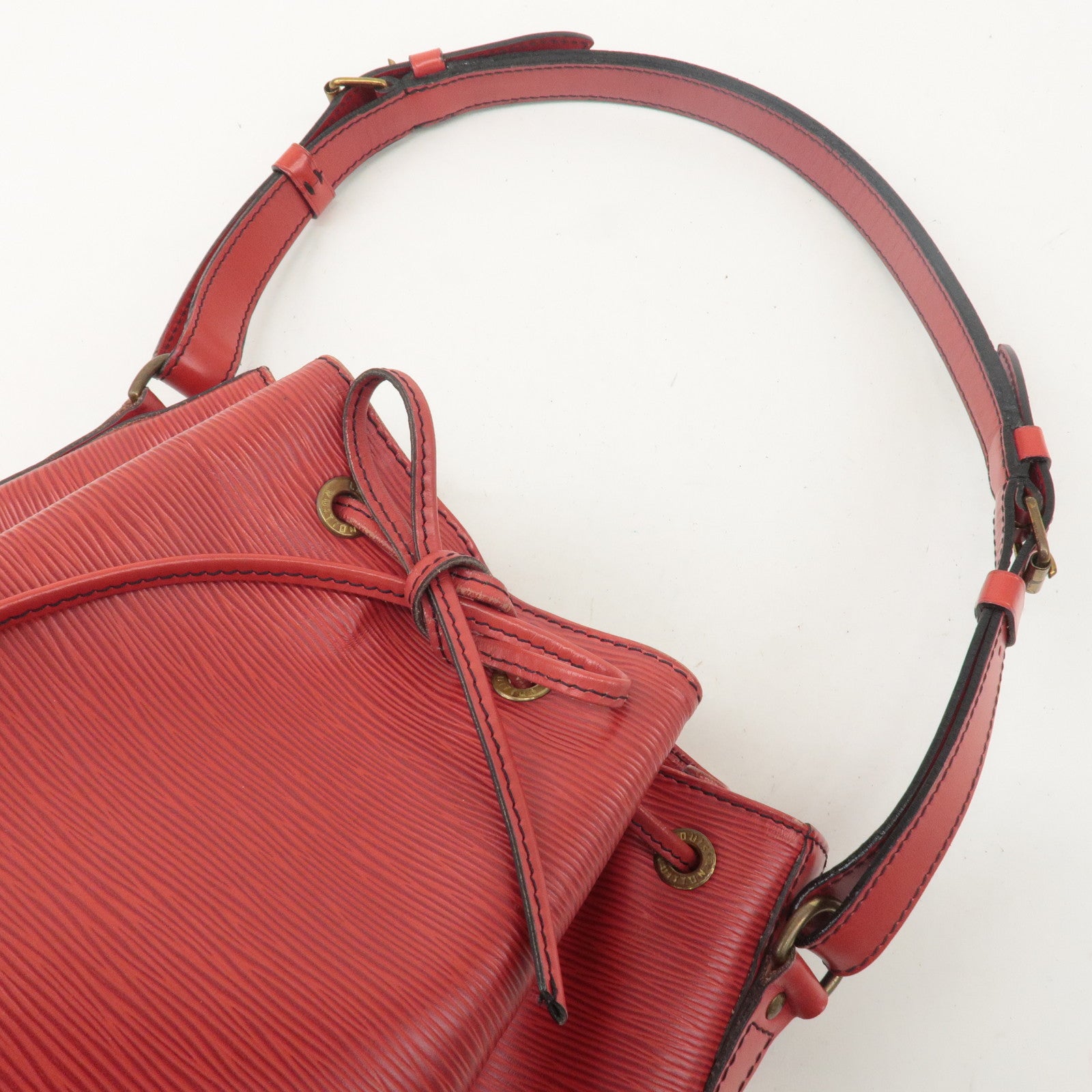 Louis Vuitton Epi Noe Shoulder Hand Bag Castilian Red M44007