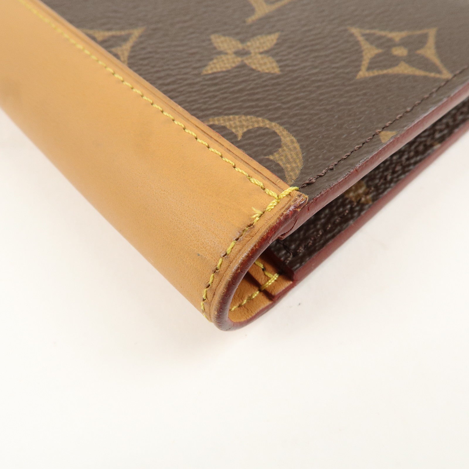 Louis Vuitton Monogram Portefeuille Brazza Bi-fold Wallet M69029