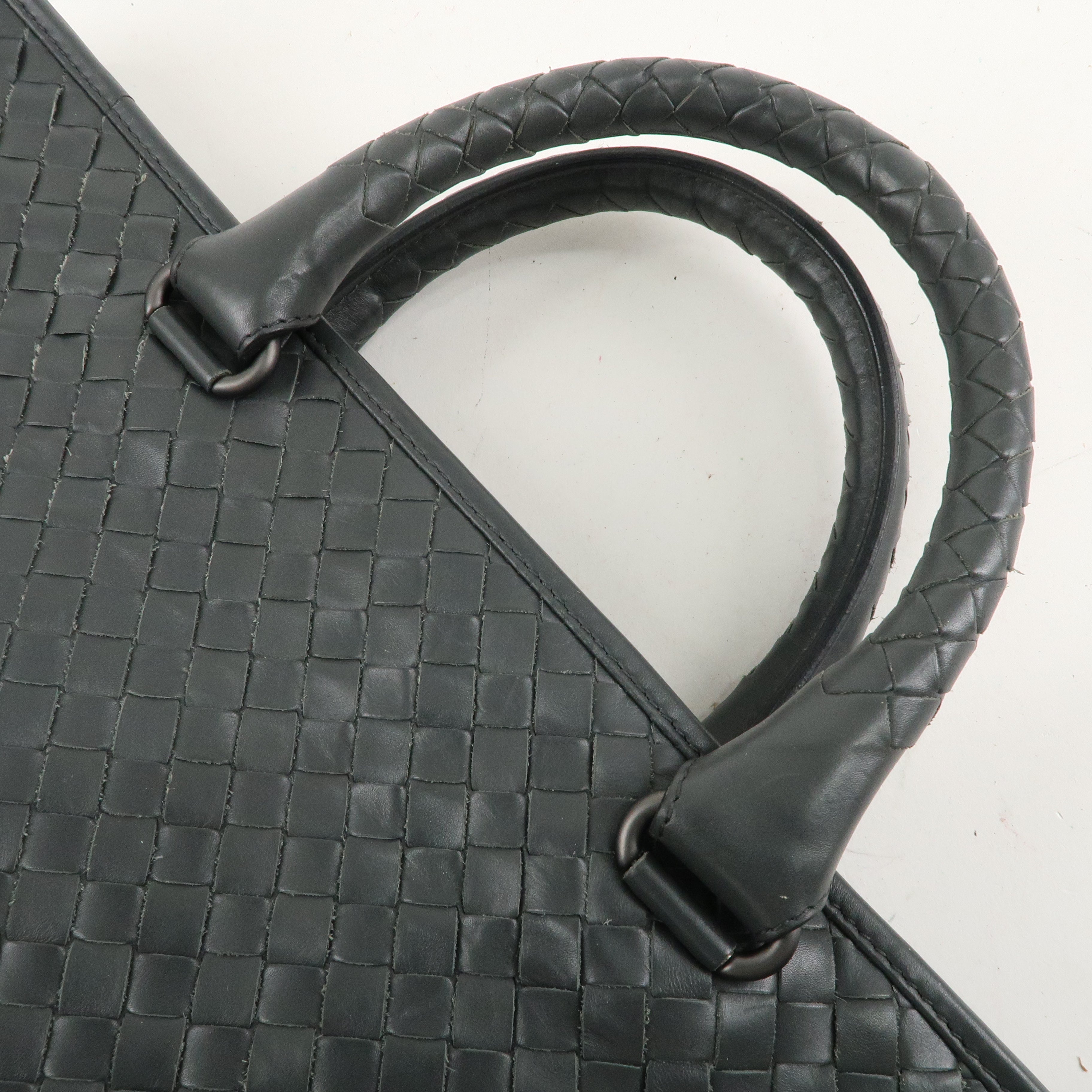 BOTTEGA VENETA Intrecciato Leather Business Bag Charcoal 516110