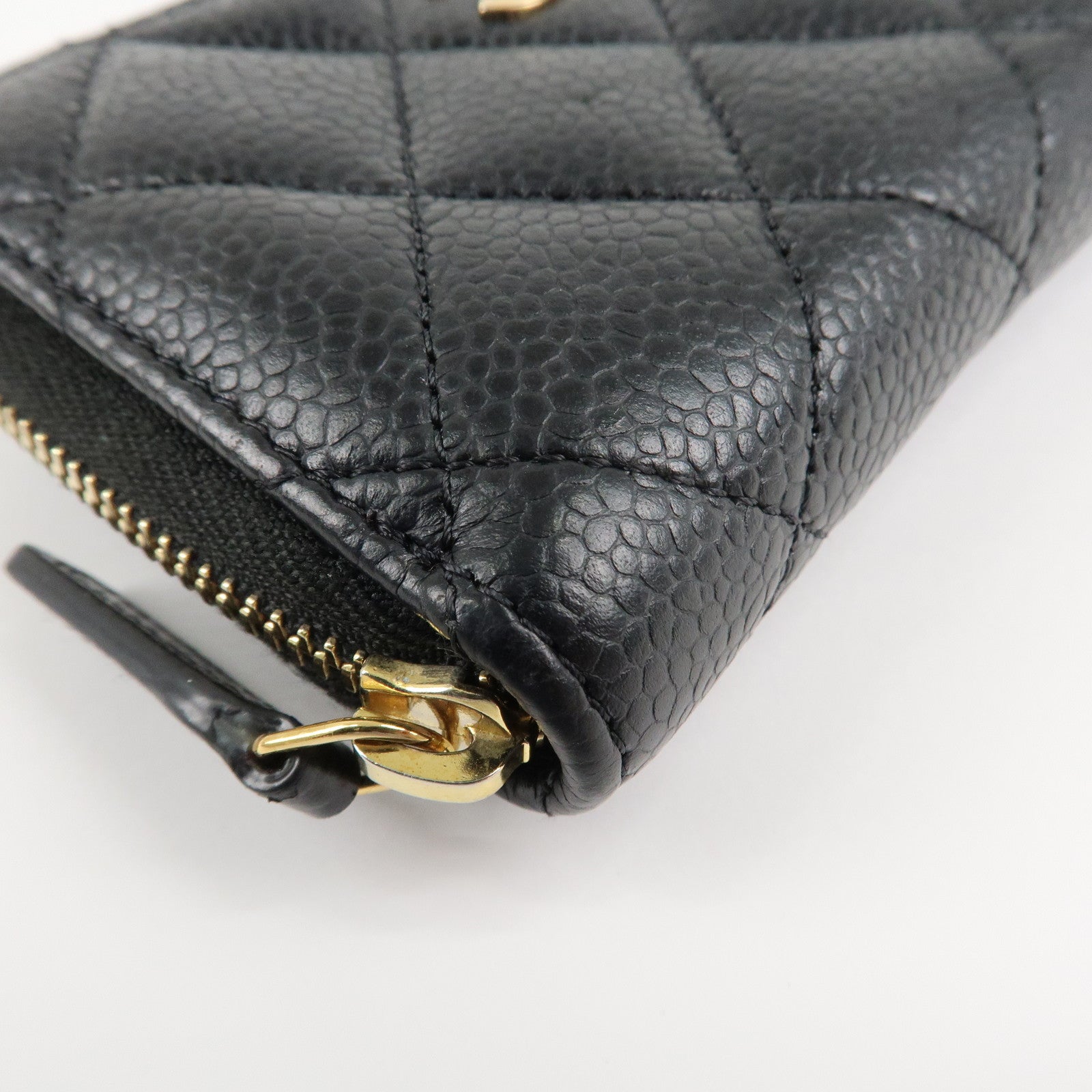 CHANEL Matelasse Caviar Skin Zipper Around Coin Case Black AP0216