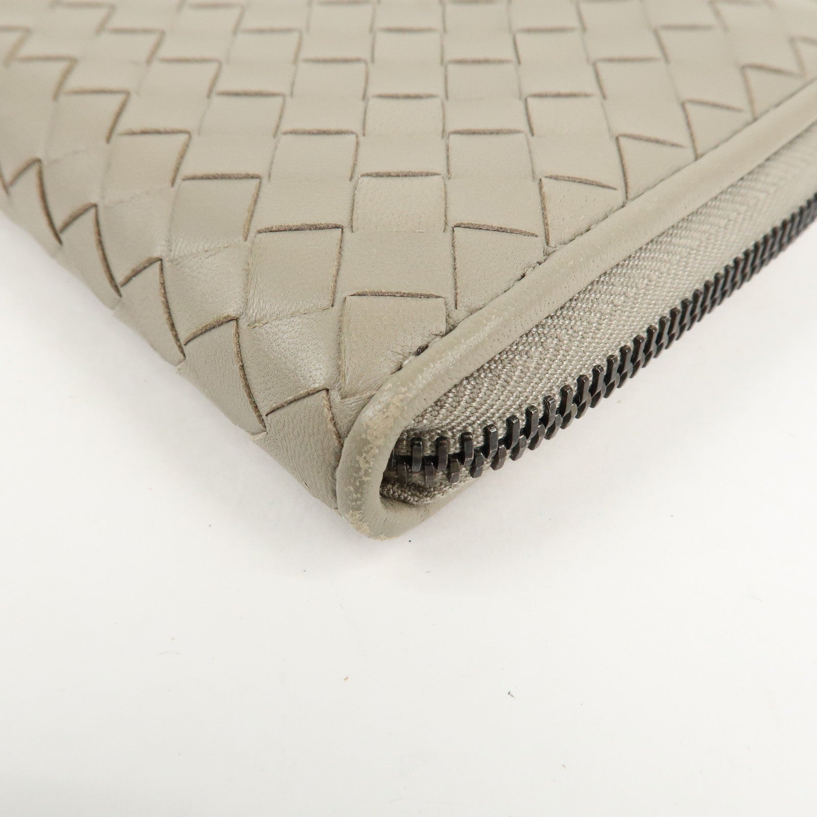 BOTTEGA VENETA Intrecciato Leather Round Zipper Long Wallet Gray