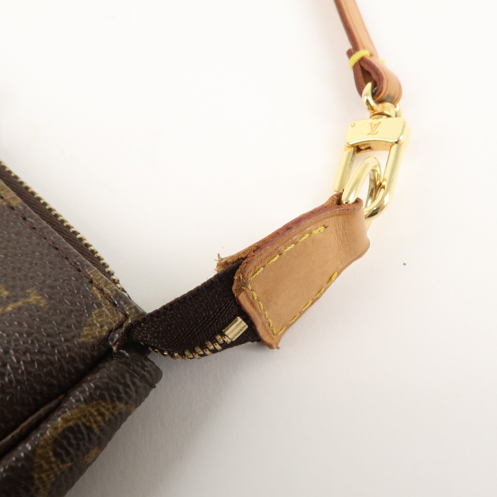 Louis Vuitton Monogram Pochette Accessoires Pouch M51980