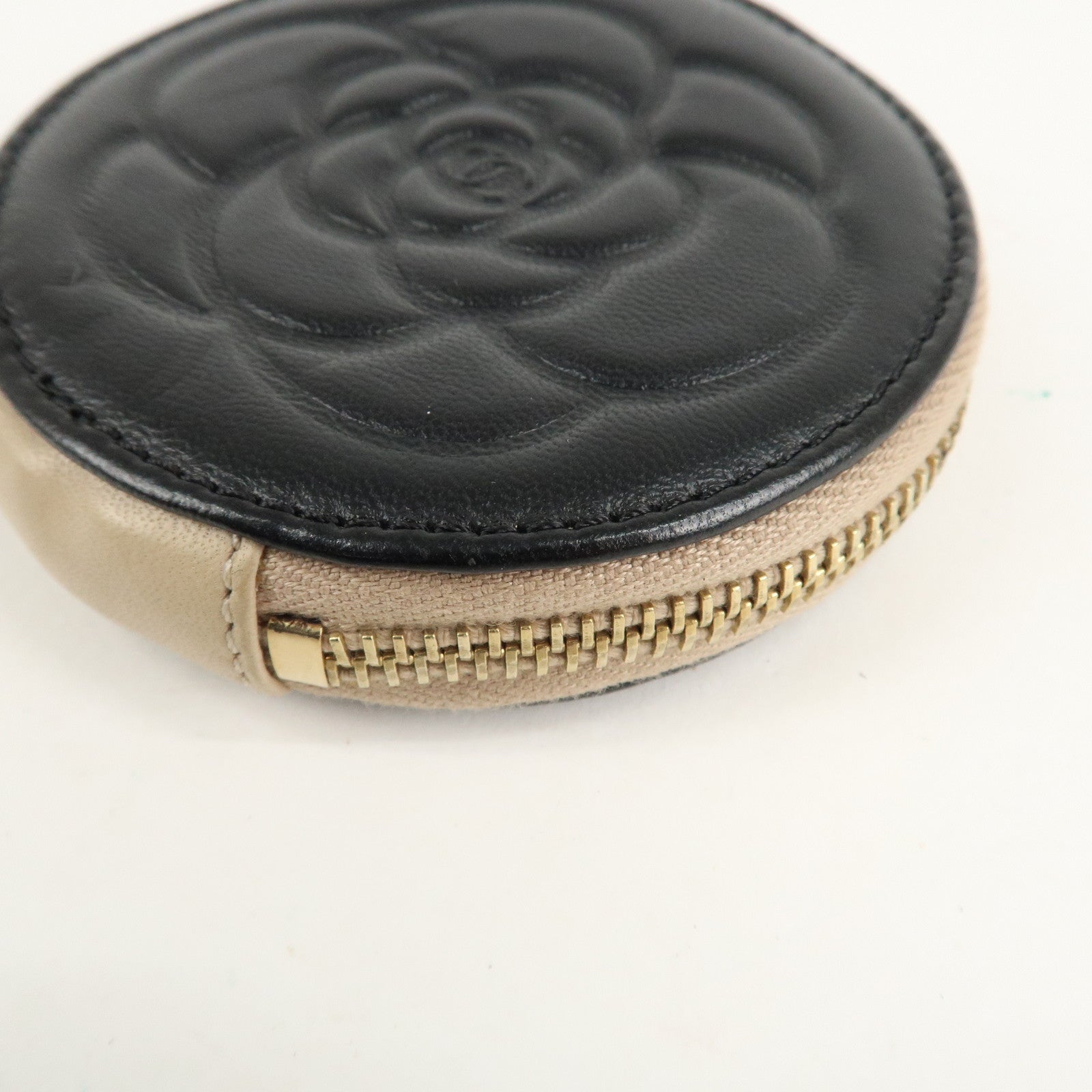 CHANEL Camelia Lamb Skin Round Zippy Coin Case Black Beige Used