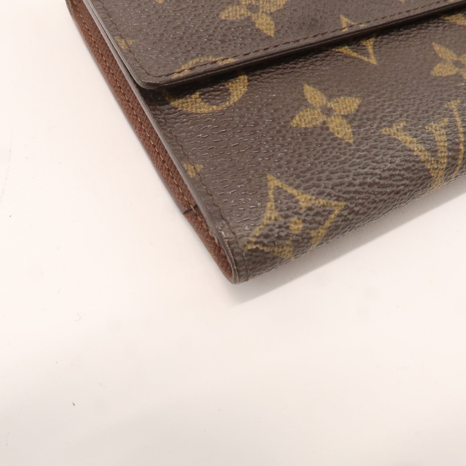 Louis Vuitton Monogram Portefeuille International Wallet M61217