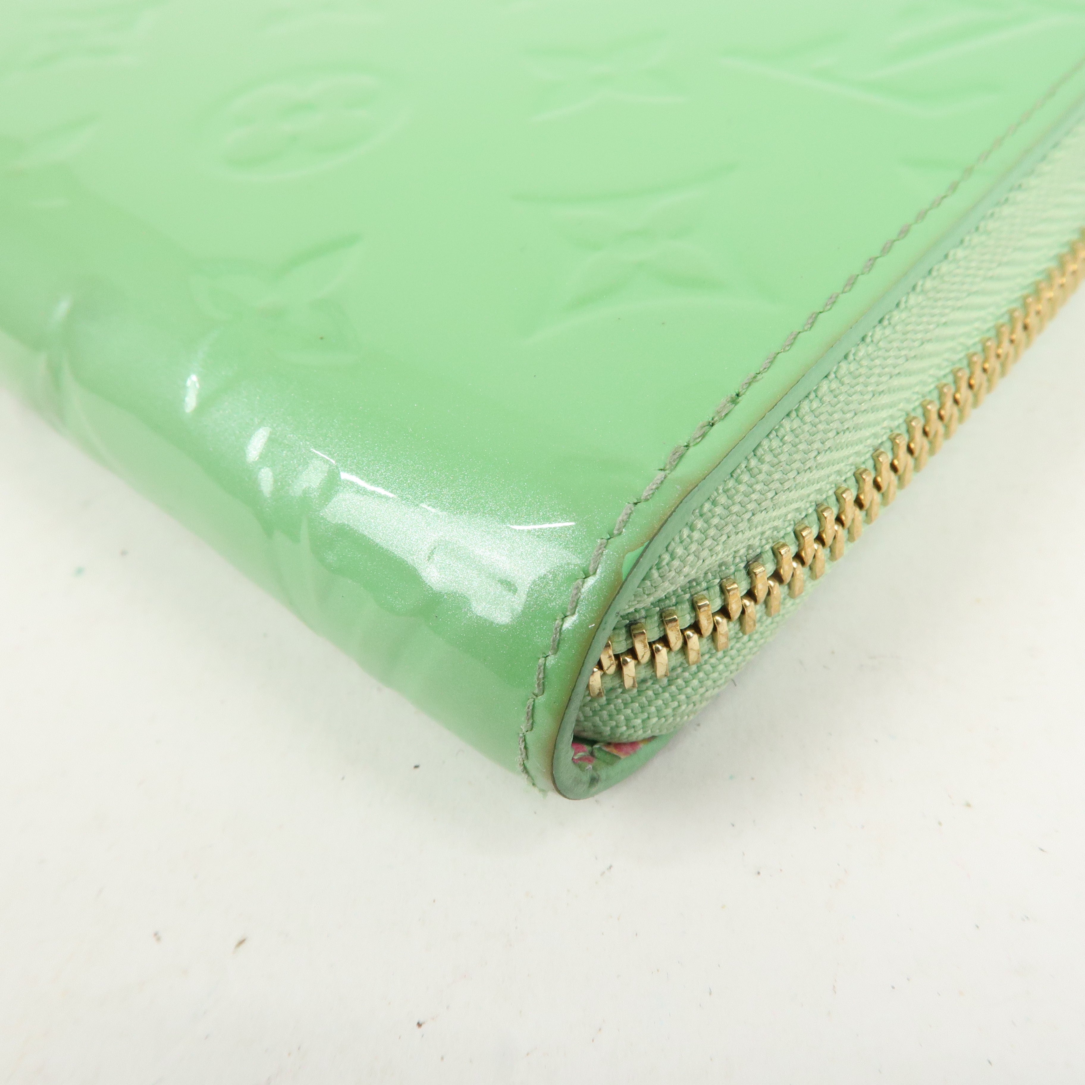 Louis Vuitton Monogram Vernis Zippy Wallet Light Green M82065