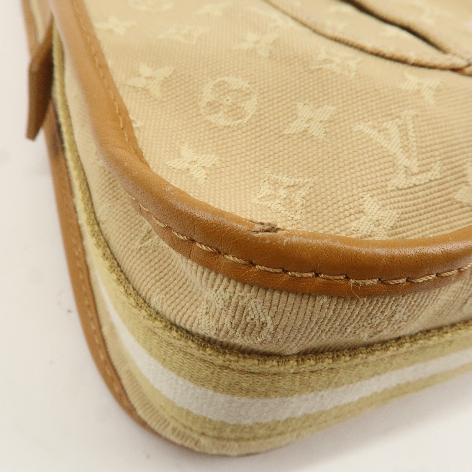 Louis Vuitton Monogram Mini Buzzas Marie Kate Shoulder Bag M92323