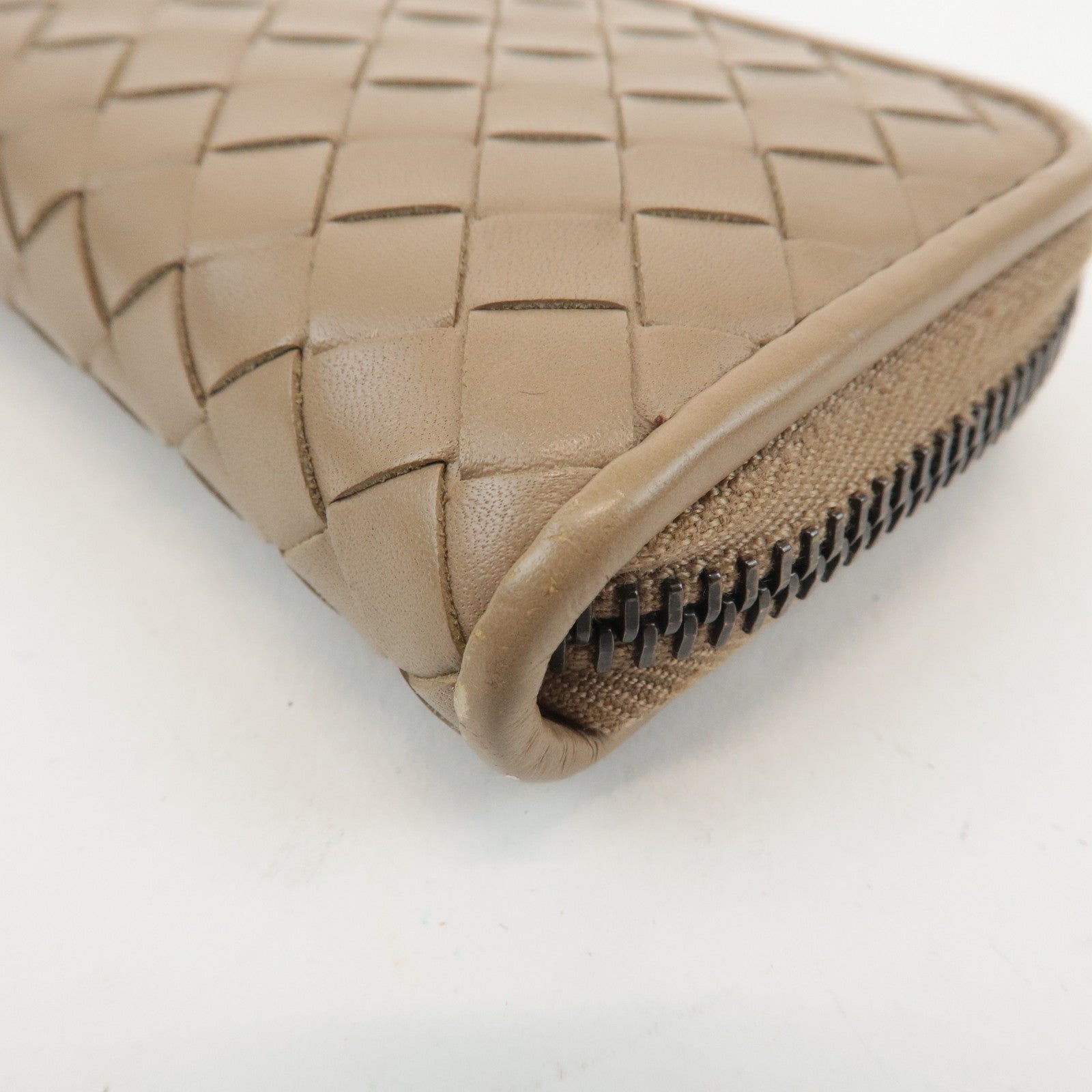 BOTTEGA VENETA Intrecciato Leather Zippy Coin Case Beige 114075