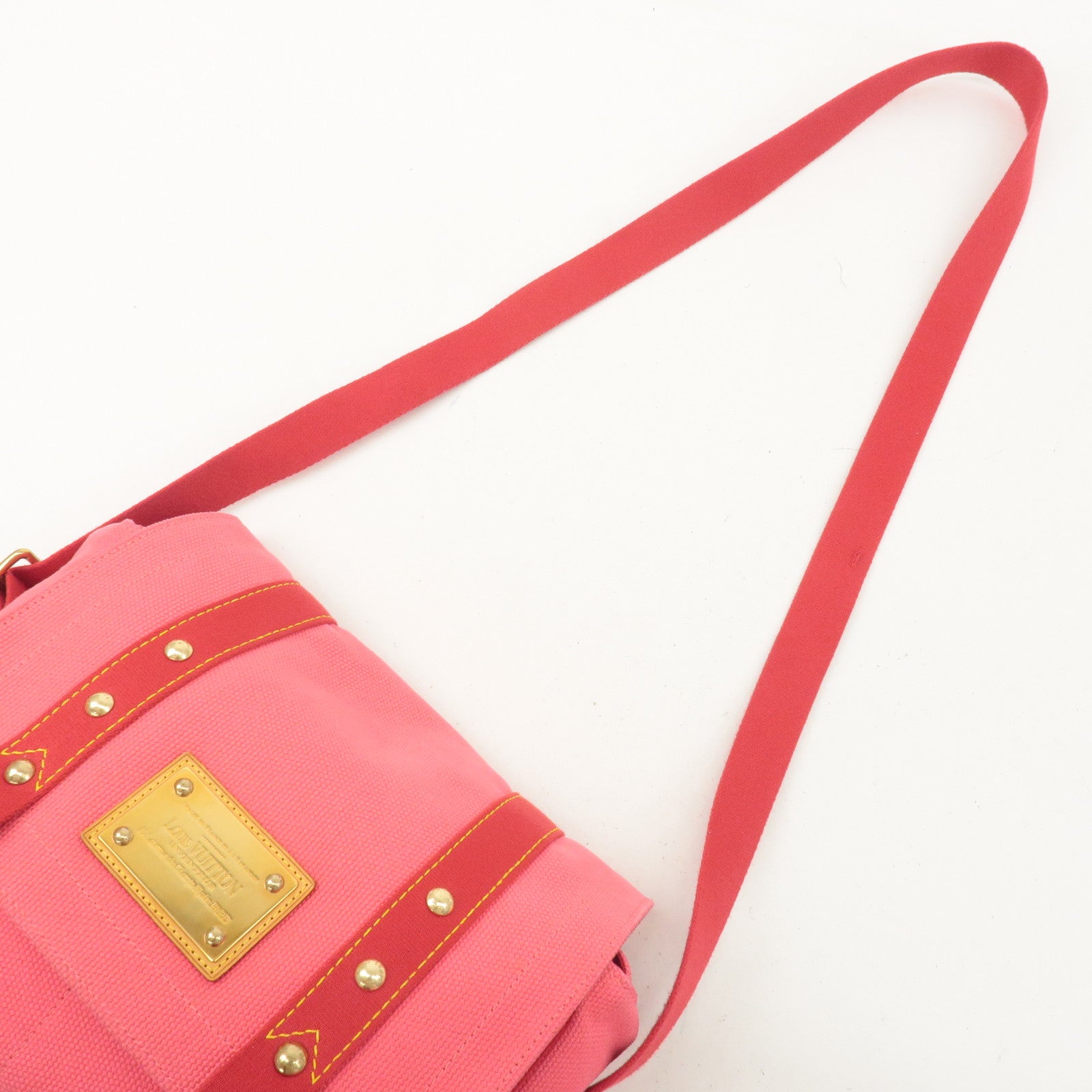 Louis Vuitton Antigua Buzzas PM Shoulder Bag Rose M40079