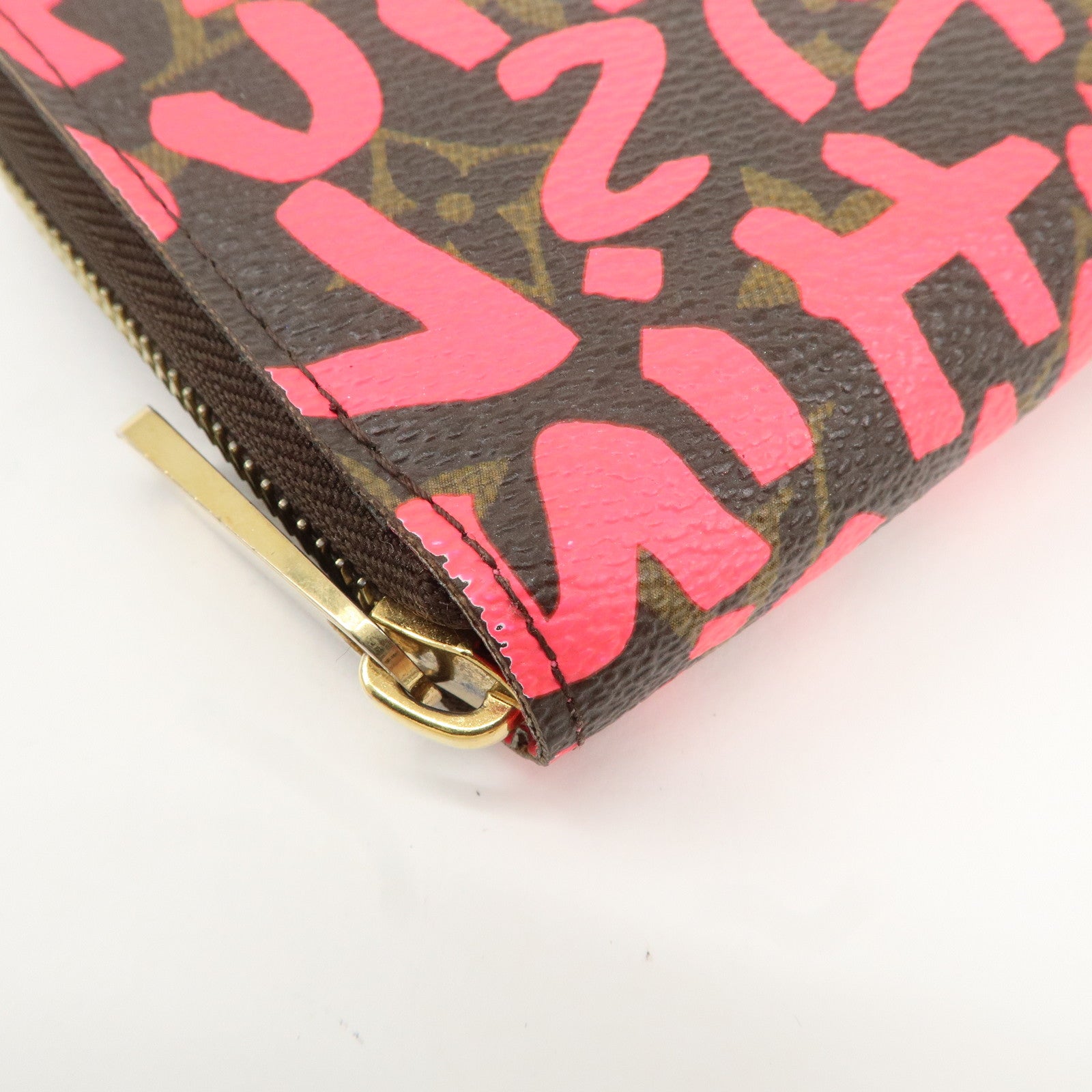 Louis Vuitton Monogram Graffiti Zippy Wallet Fuchsia M93710 Used