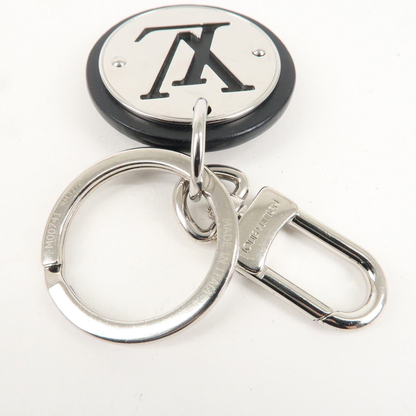 Louis Vuitton Key Charm LV Circle Silver Black M00741