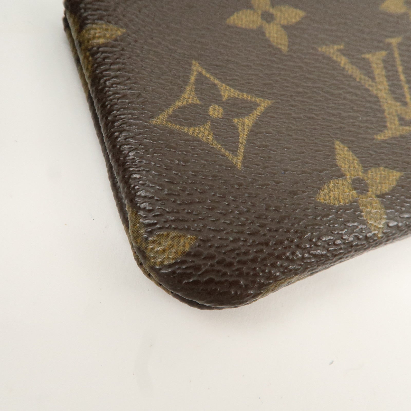 Louis Vuitton Monogram Pochette Cles Coin 
Key Case M62650 Used