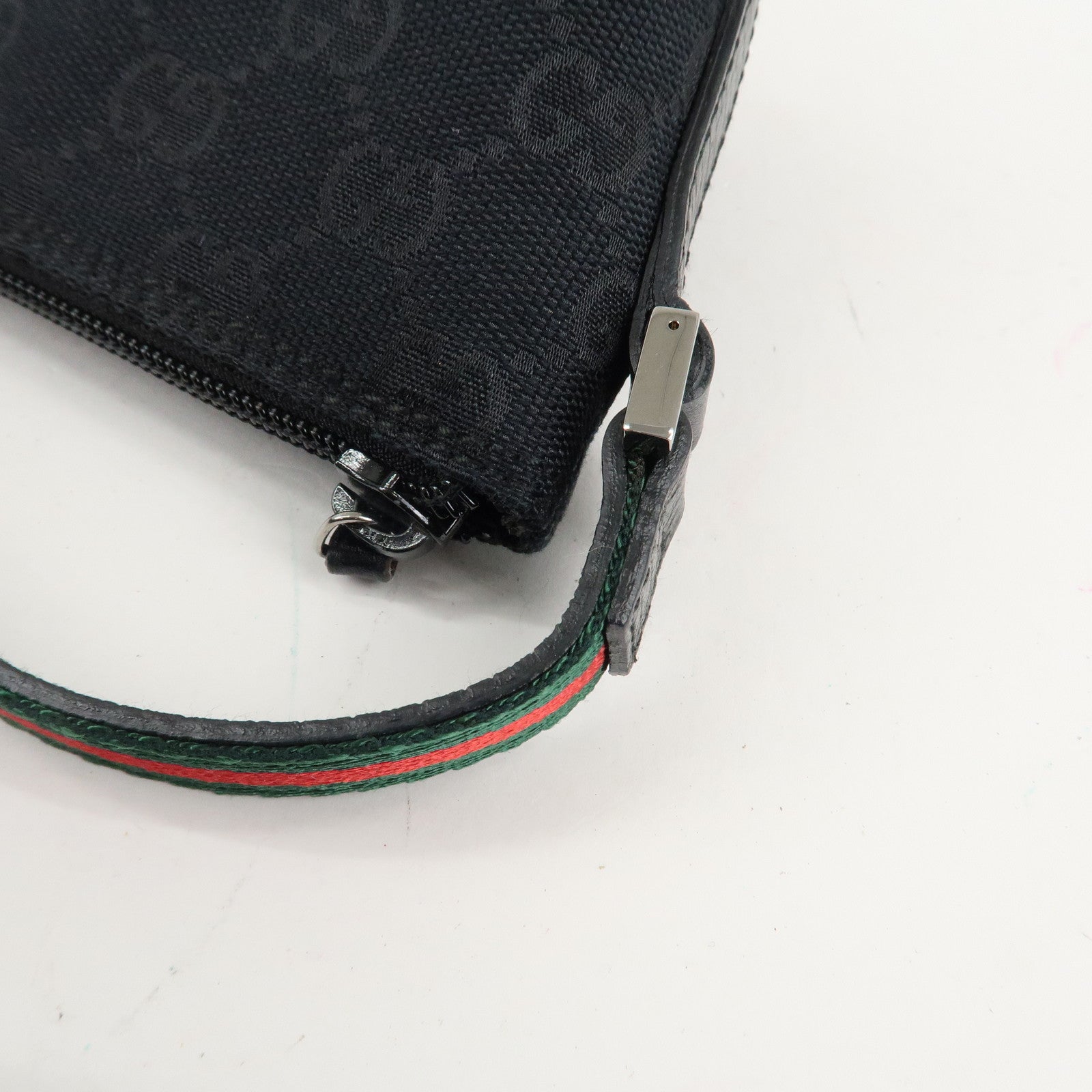 GUCCI GG Canvas Leather Hand Bag Pouch Black 141809 Used