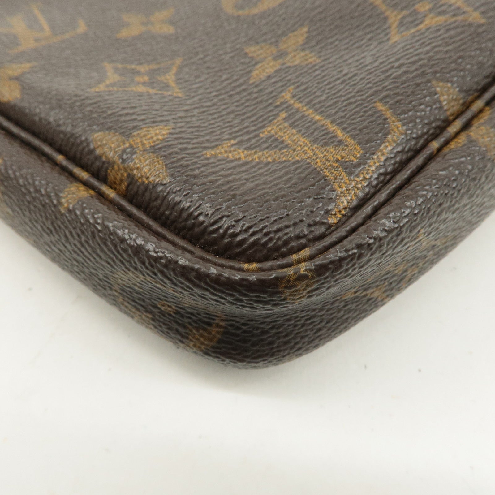 Louis Vuitton Monogram Pochette Accessoires Pouch M51980