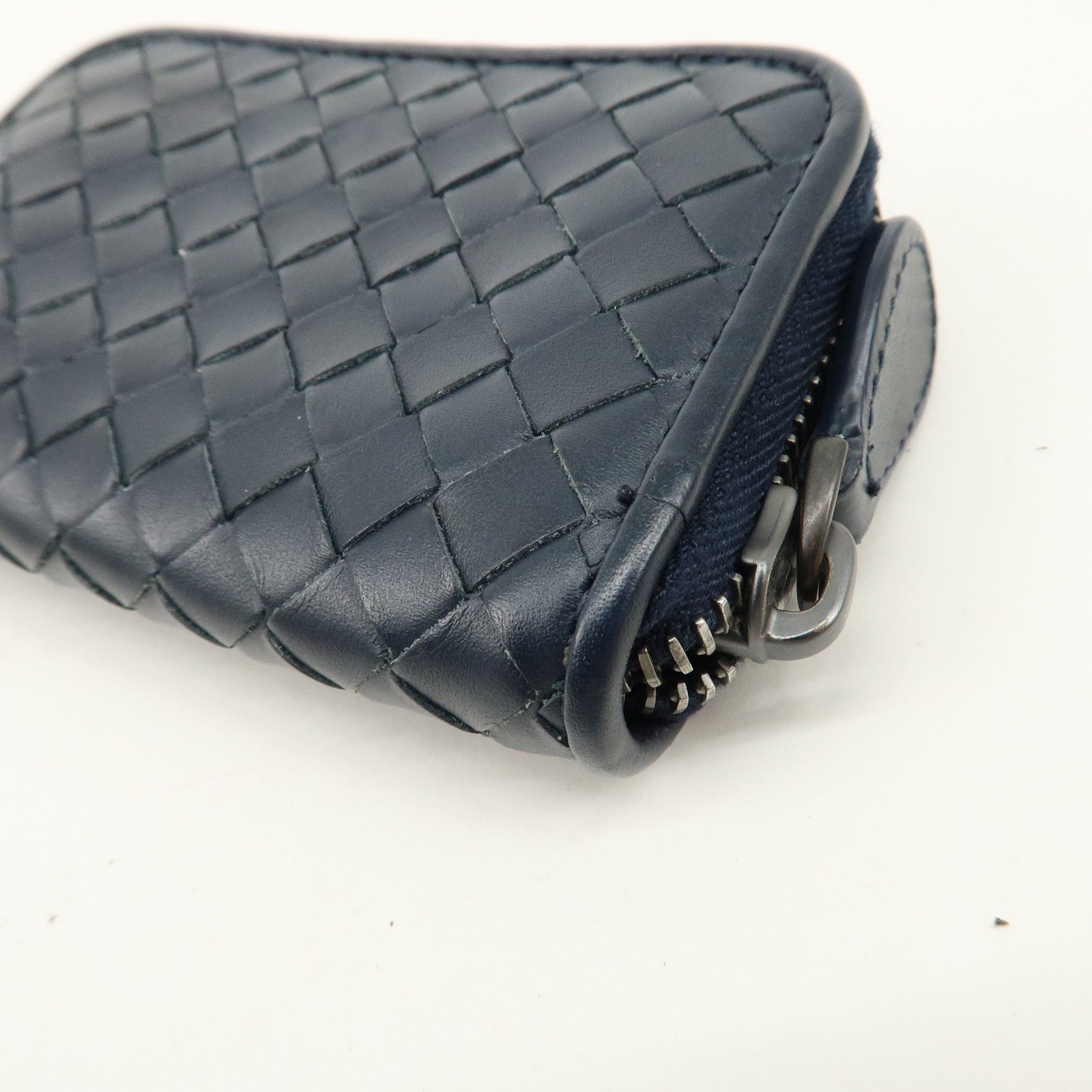 BOTTEGA VENETA Intrecciato Leather Zip Round Coin Case Navy