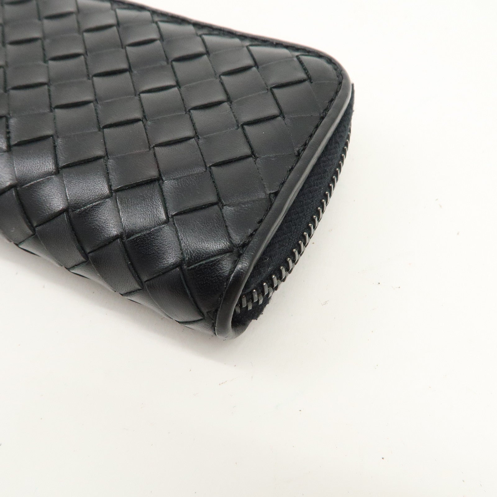 BOTTEGA VENETA Intrecciato Leather Zip Round Coin Case Black