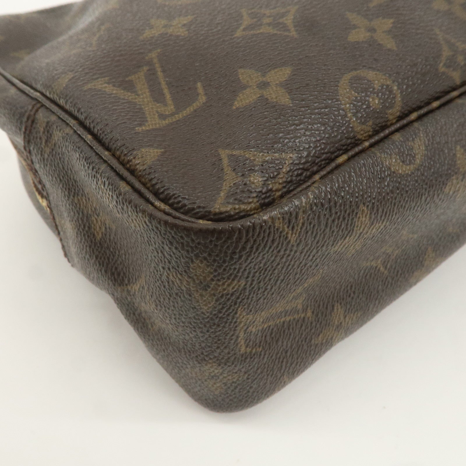 Louis Vuitton Monogram Trousse Toilette 28 Pouch M47522