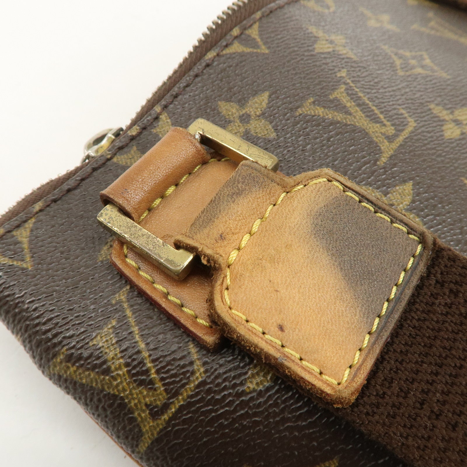 Louis Vuitton Monogram Pochette Bosphore Shoulder Bag M40044