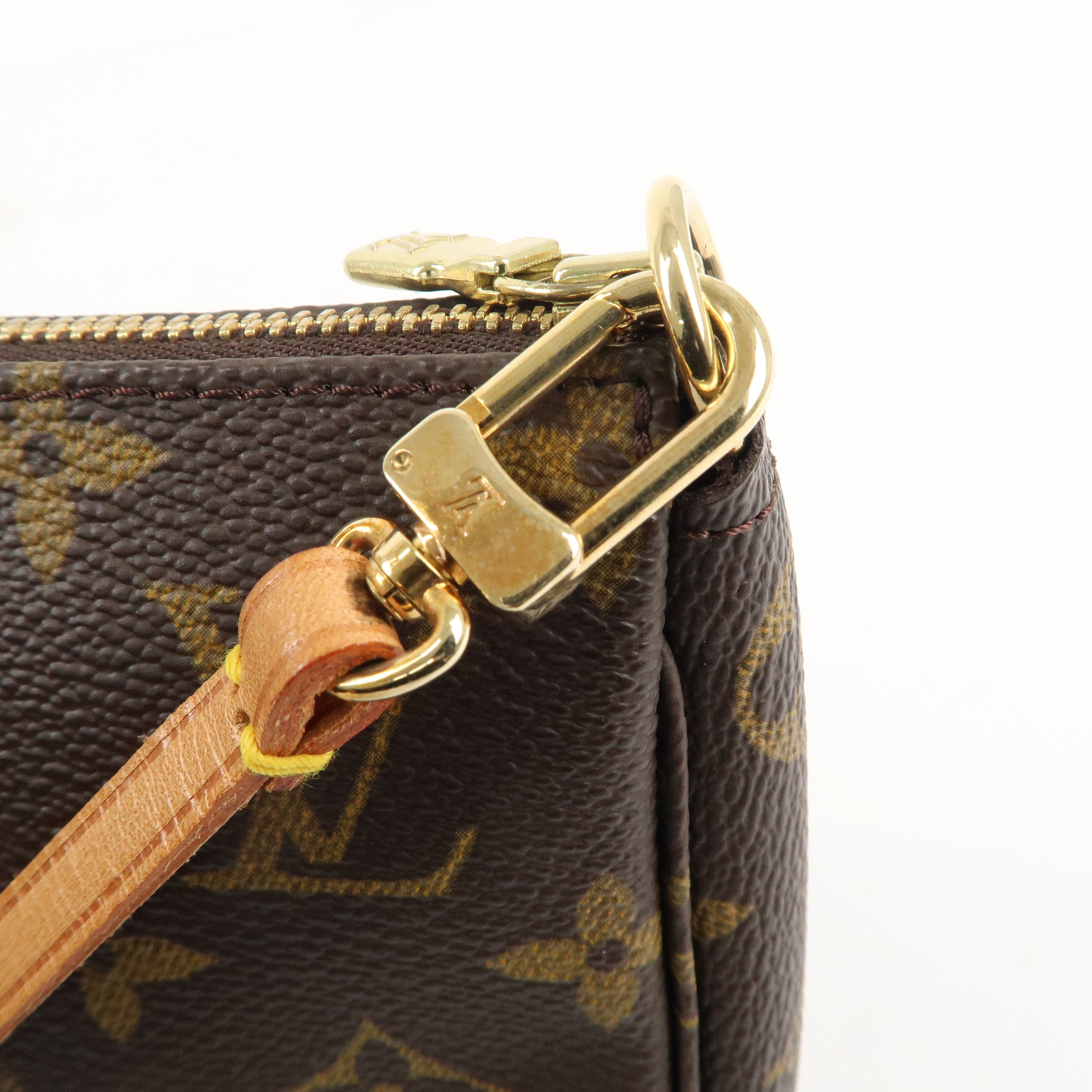 Louis Vuitton Monogram Pochette Accessoires Pouch M51980