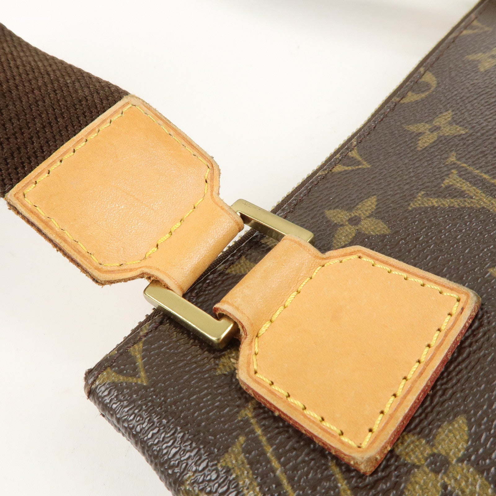 Louis Vuitton Monogram Pochette Bosphore Shoulder Bag M40044